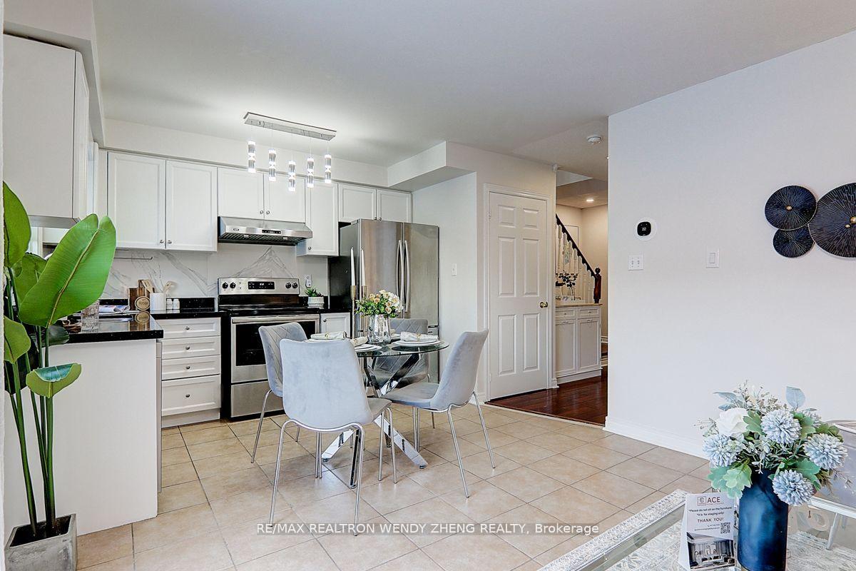 Photo 10 of 60 Zio Carlo Drive, Markham, Village Green-South Unionville — HOMEH