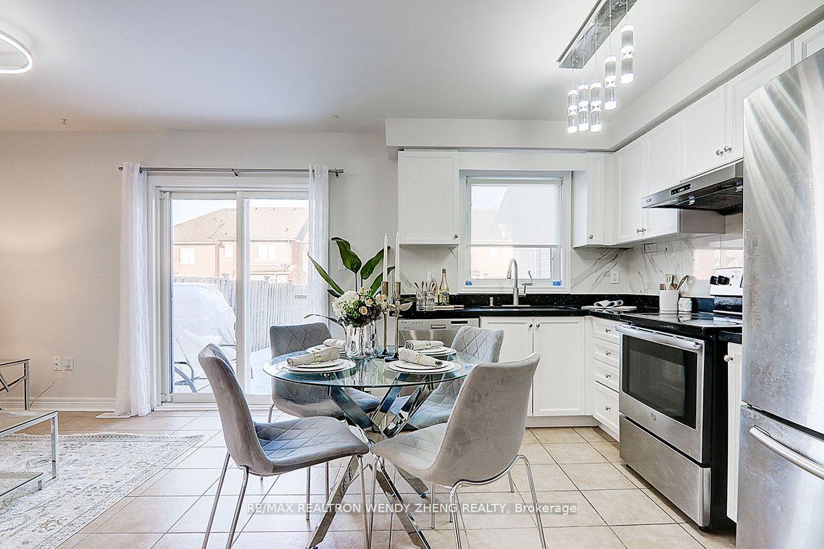 Photo 13 of 60 Zio Carlo Drive, Markham, Village Green-South Unionville — HOMEH