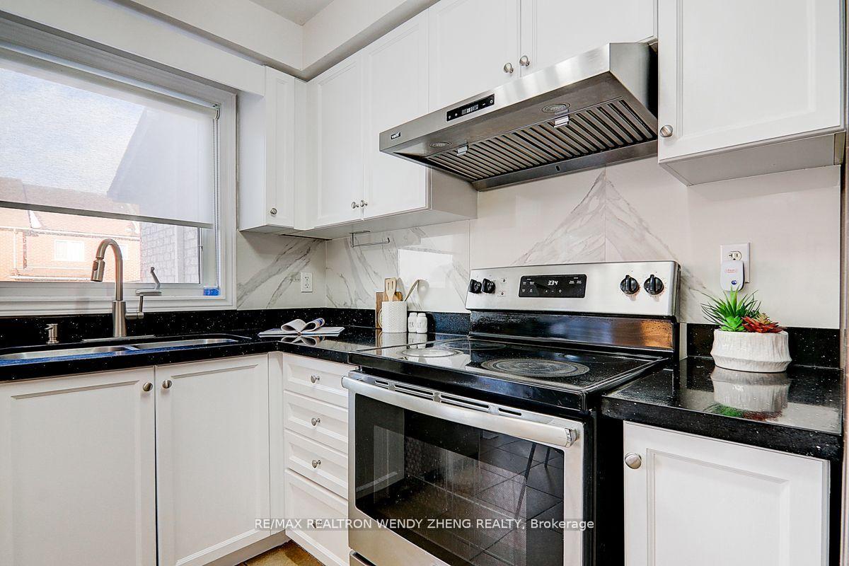 Photo 16 of 60 Zio Carlo Drive, Markham, Village Green-South Unionville — HOMEH
