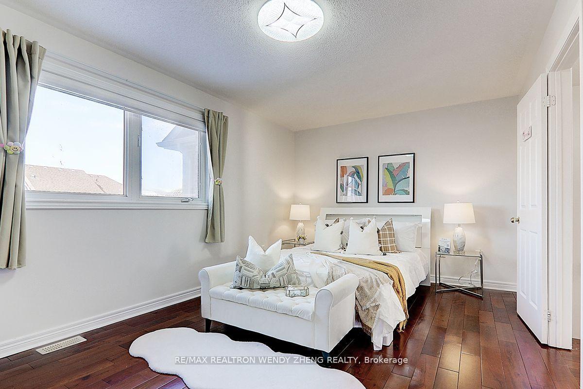 Photo 18 of 60 Zio Carlo Drive, Markham, Village Green-South Unionville — HOMEH
