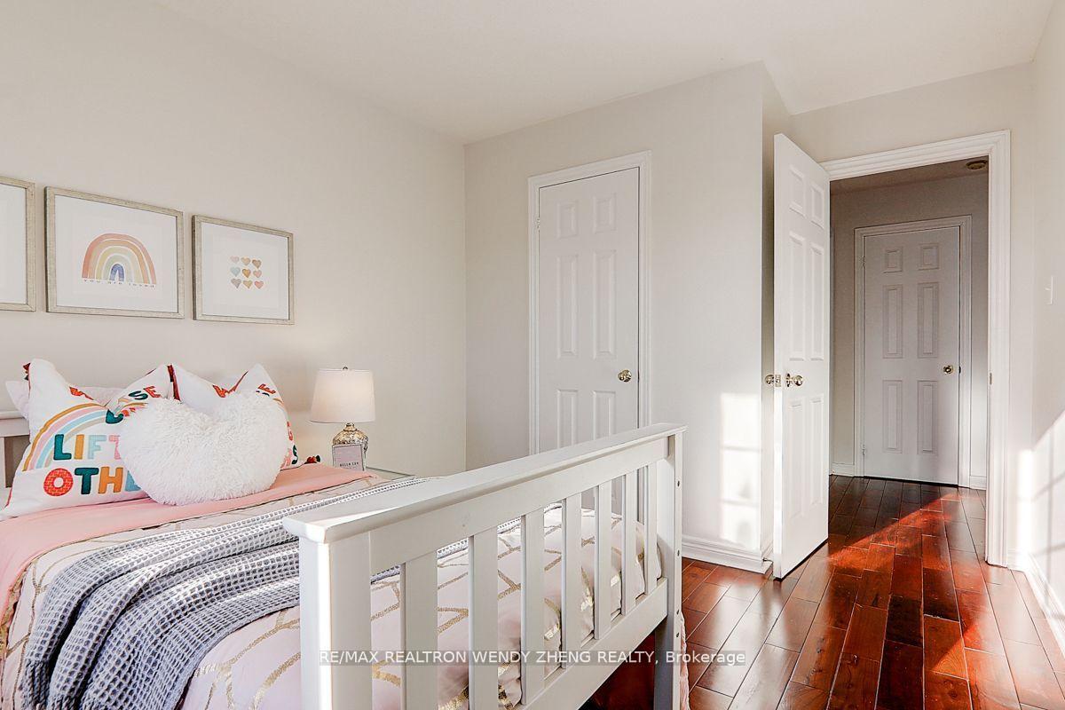 Photo 24 of 60 Zio Carlo Drive, Markham, Village Green-South Unionville — HOMEH