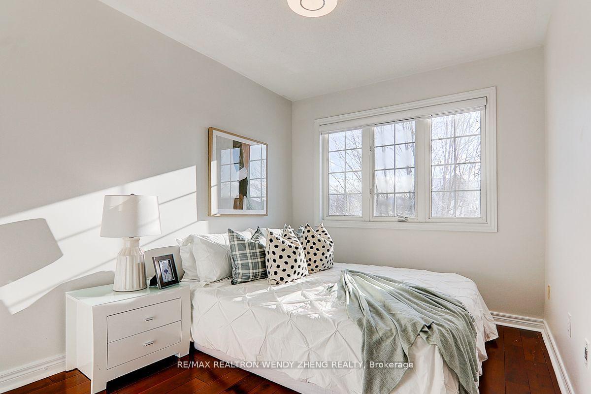 Photo 25 of 60 Zio Carlo Drive, Markham, Village Green-South Unionville — HOMEH