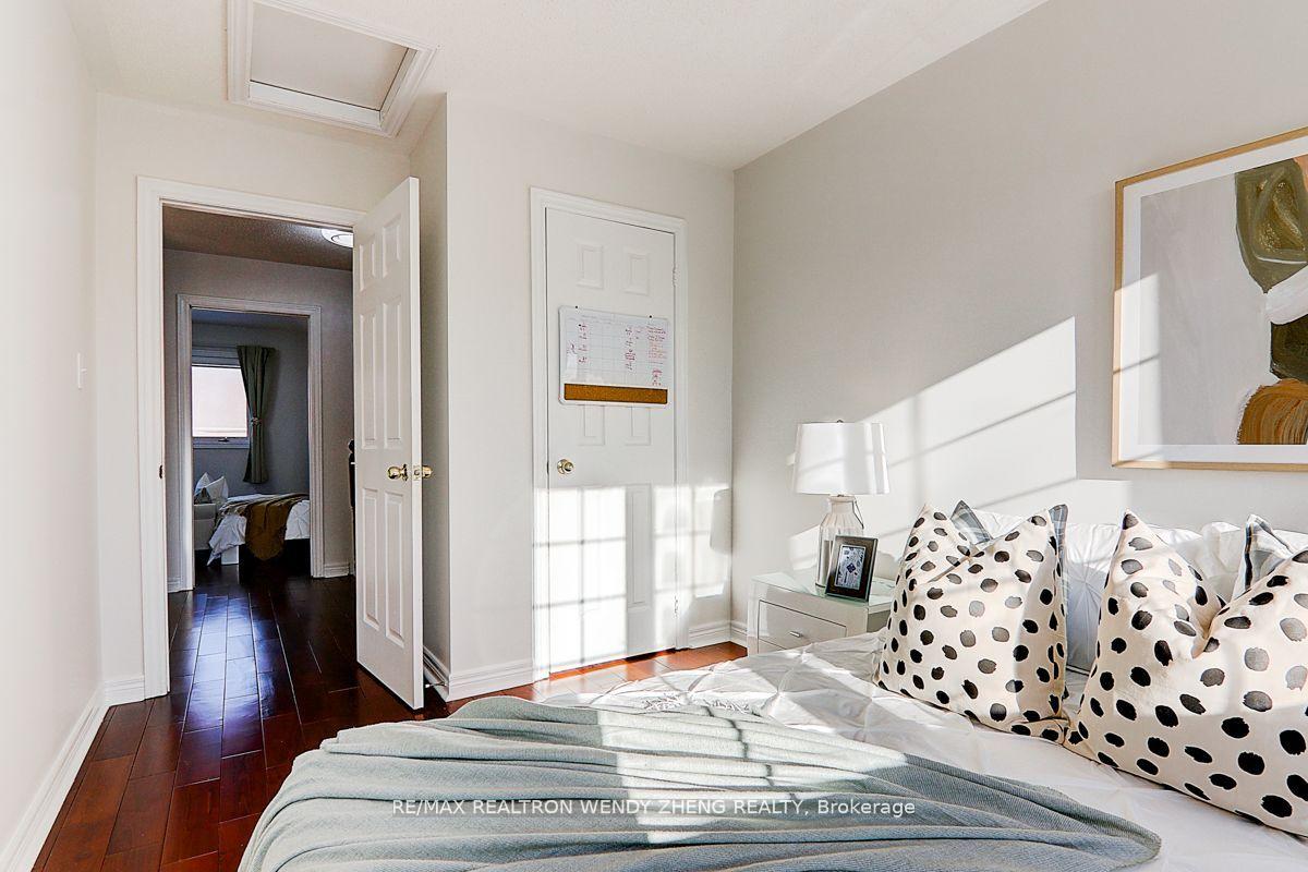 Photo 26 of 60 Zio Carlo Drive, Markham, Village Green-South Unionville — HOMEH
