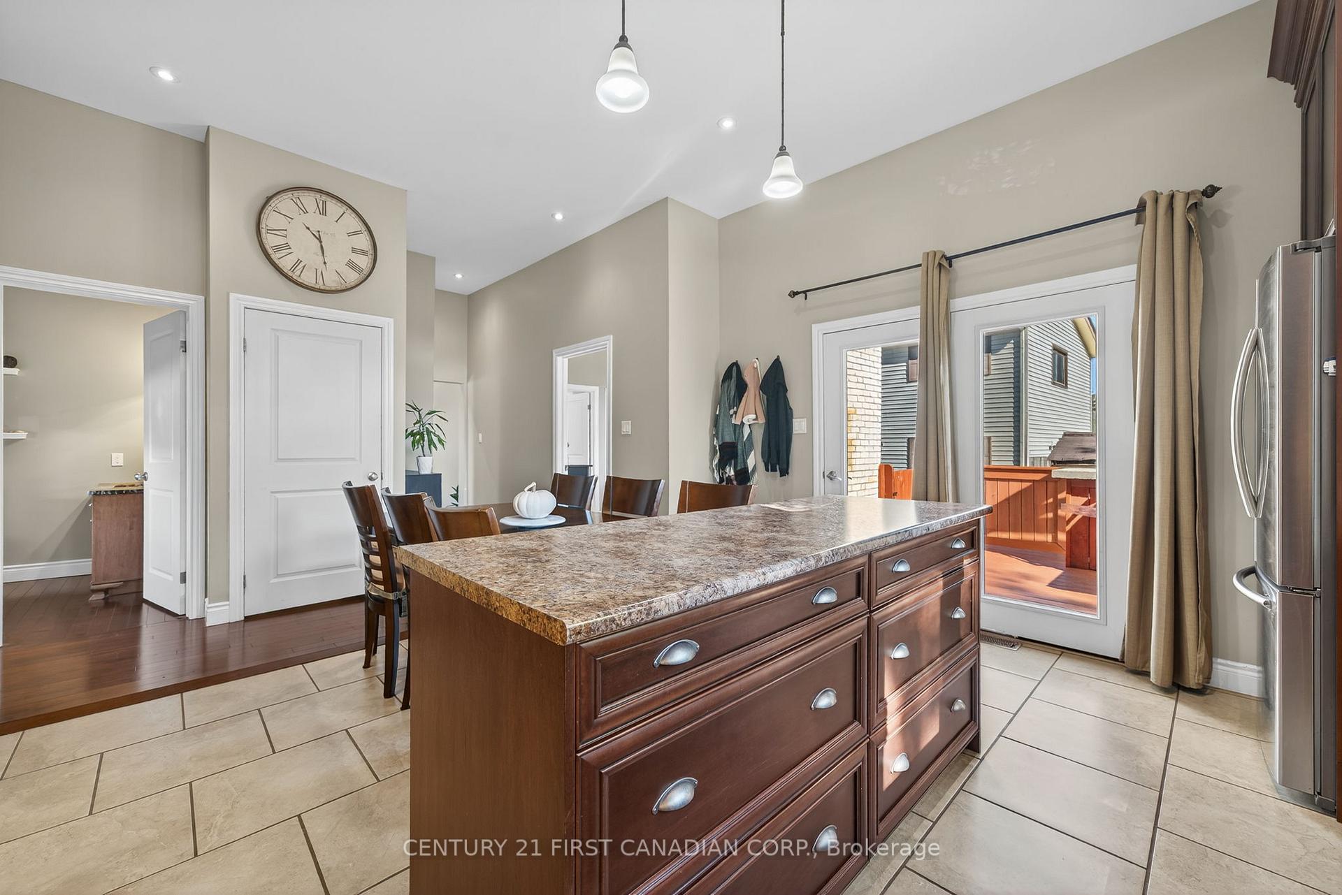 Photo 20 of 160 Catherine Street, North Middlesex, Parkhill — HOMEH