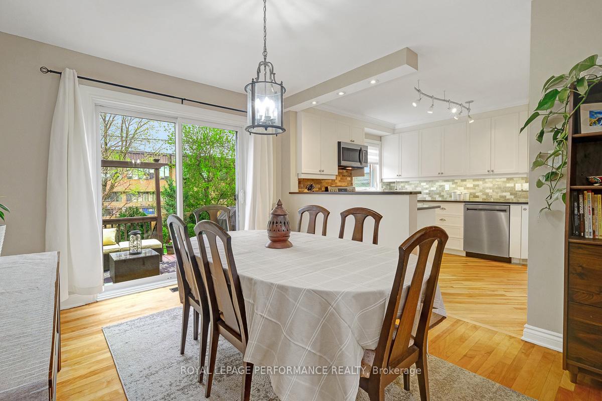 Photo 11 of 956 Telford Avenue, Ottawa, Overbrook/Castle Heights — HOMEH