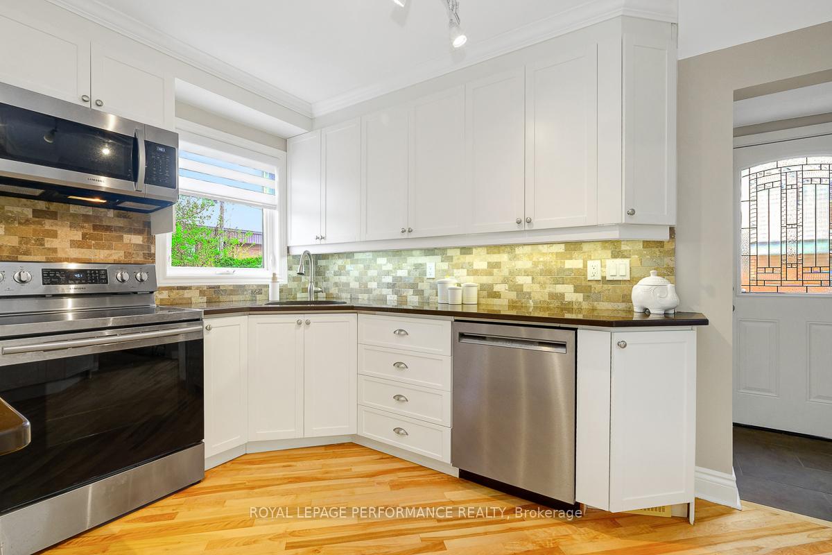 Photo 14 of 956 Telford Avenue, Ottawa, Overbrook/Castle Heights — HOMEH