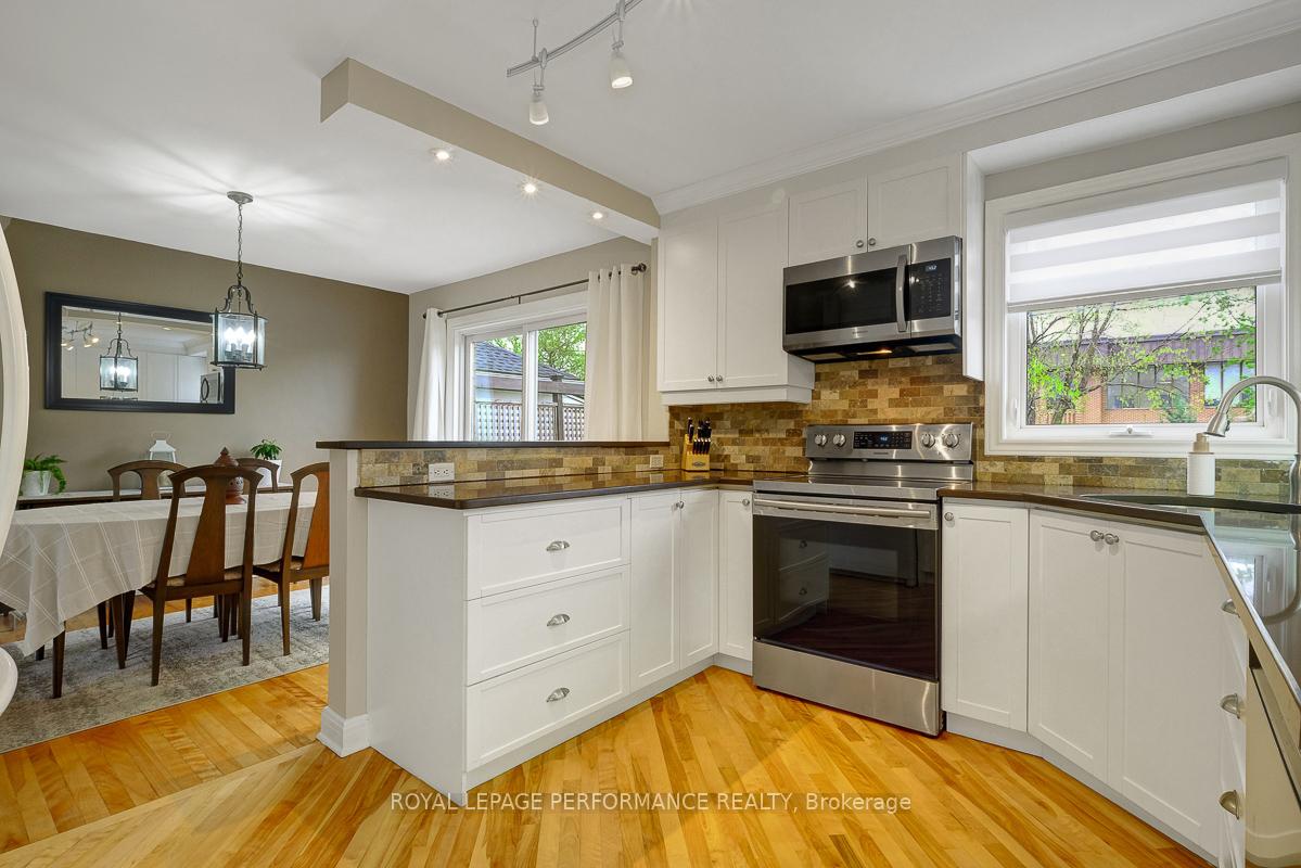 Photo 15 of 956 Telford Avenue, Ottawa, Overbrook/Castle Heights — HOMEH