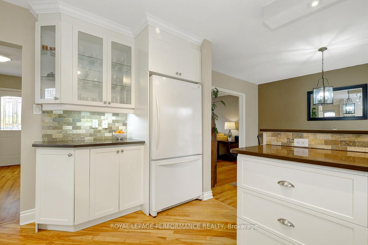 Photo 17 of 956 Telford Avenue, Ottawa, Overbrook/Castle Heights — HOMEH