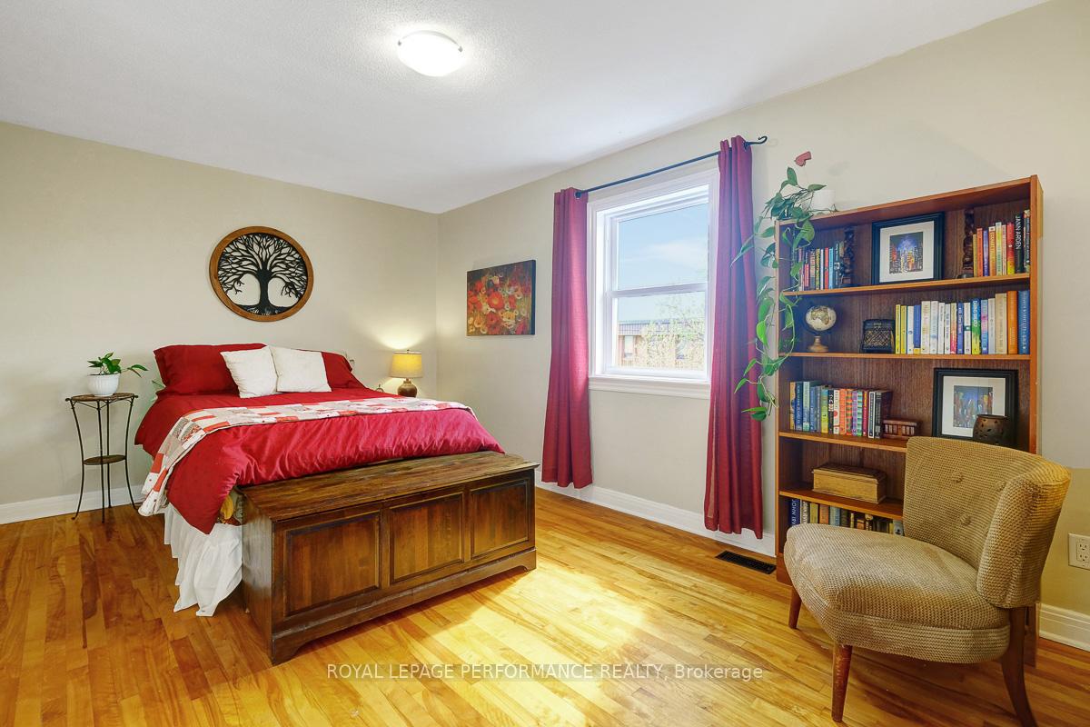Photo 26 of 956 Telford Avenue, Ottawa, Overbrook/Castle Heights — HOMEH