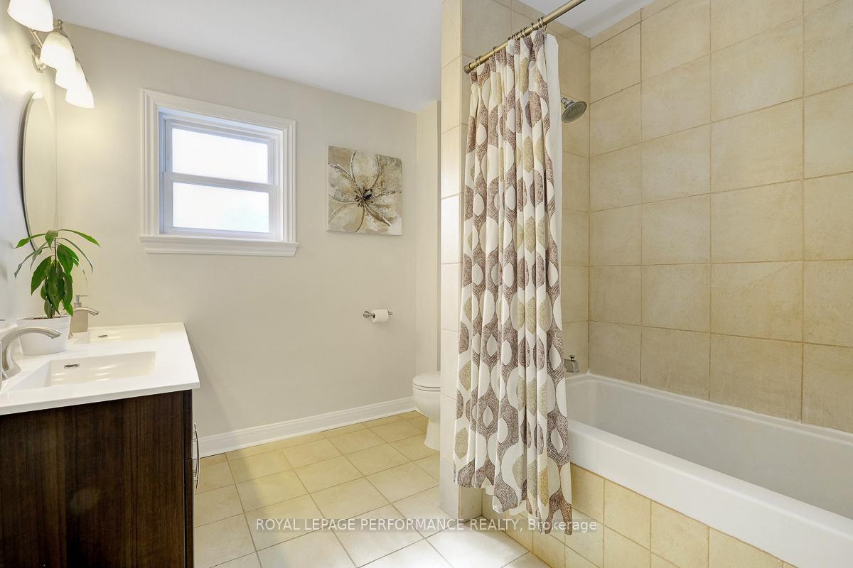 Photo 30 of 956 Telford Avenue, Ottawa, Overbrook/Castle Heights — HOMEH