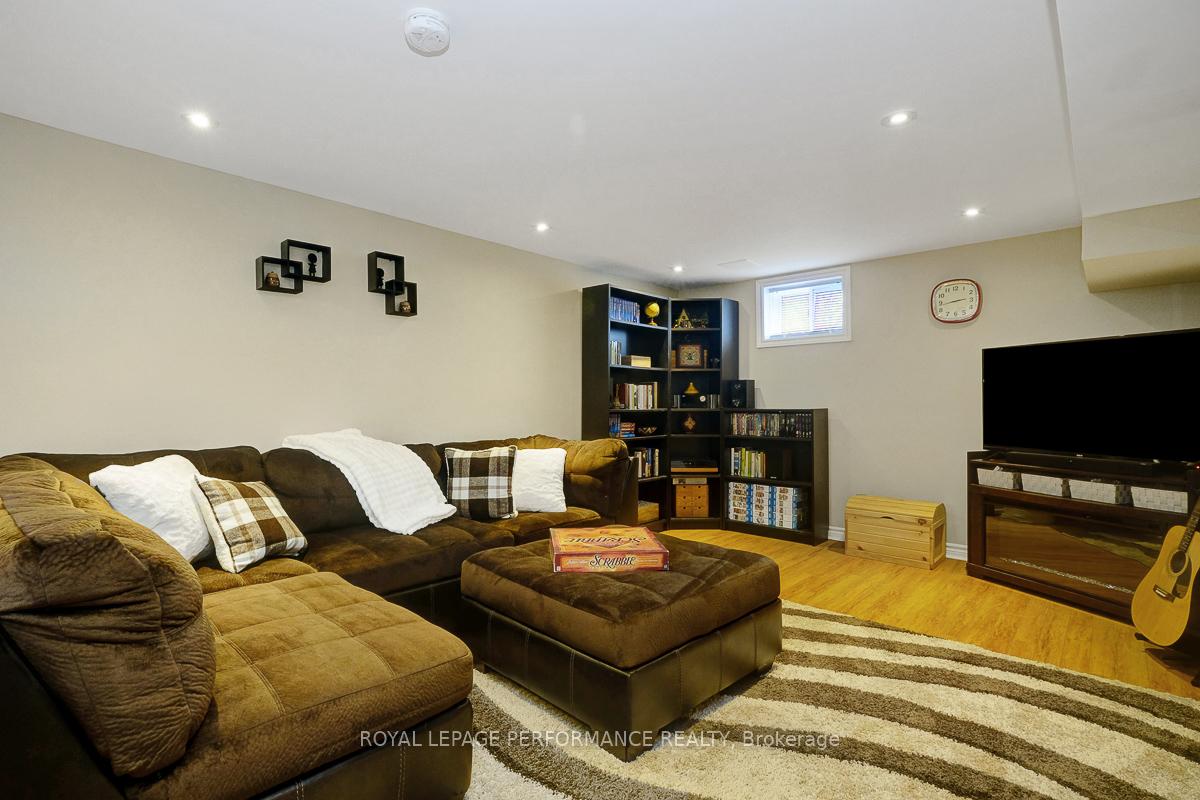 Photo 34 of 956 Telford Avenue, Ottawa, Overbrook/Castle Heights — HOMEH