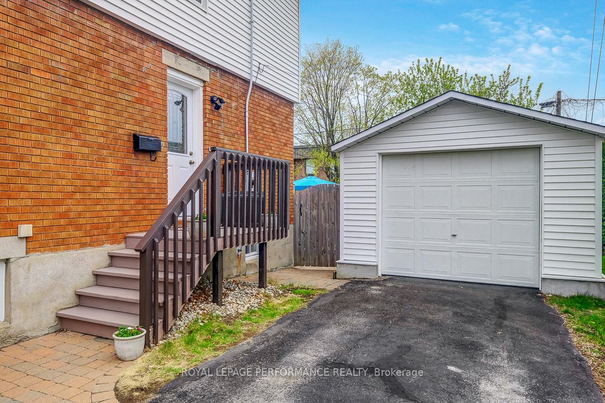 Photo 40 of 956 Telford Avenue, Ottawa, Overbrook/Castle Heights — HOMEH