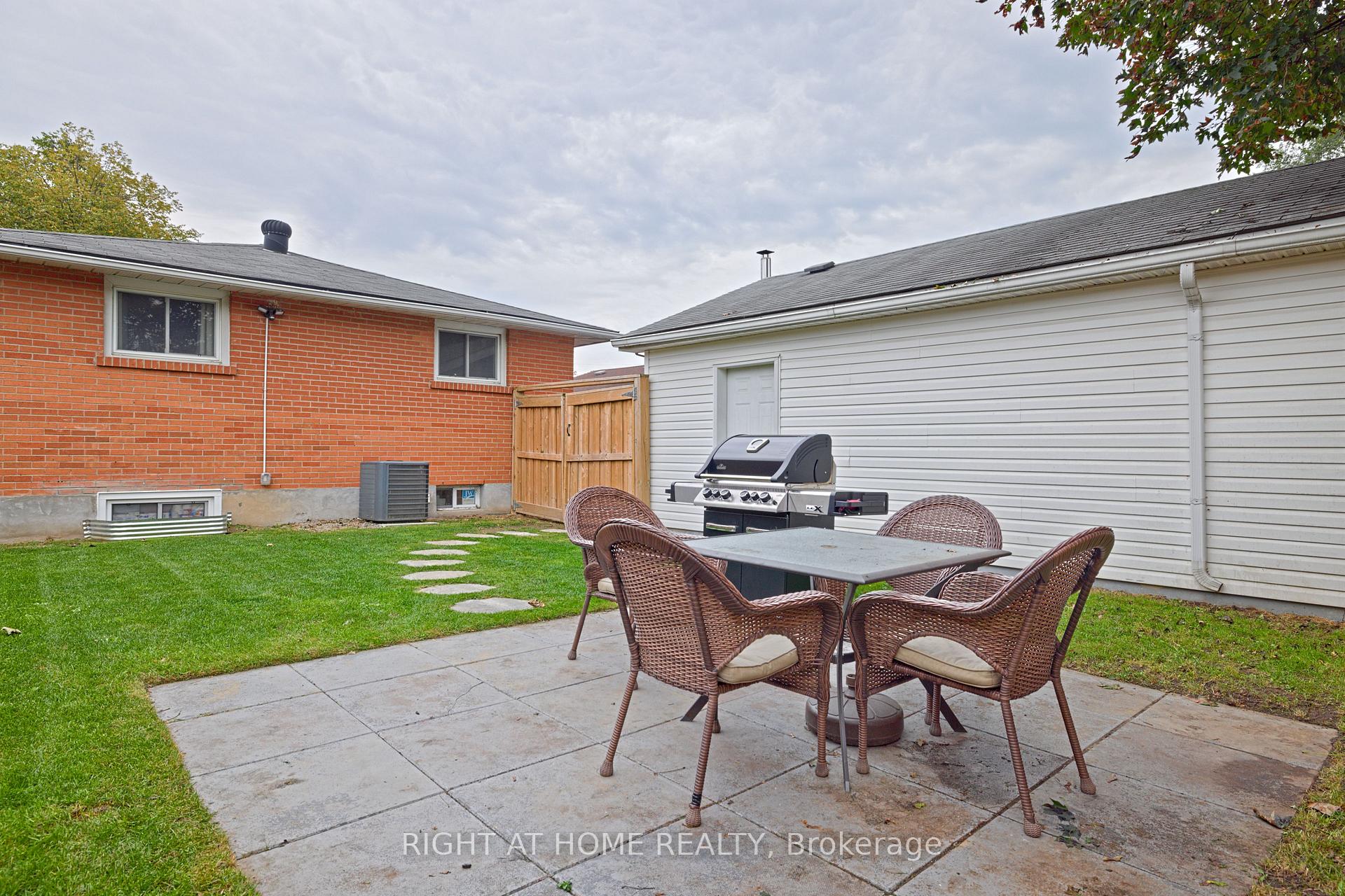 Photo 32 of 72 Claymore Crescent, Oshawa, Eastdale — HOMEH