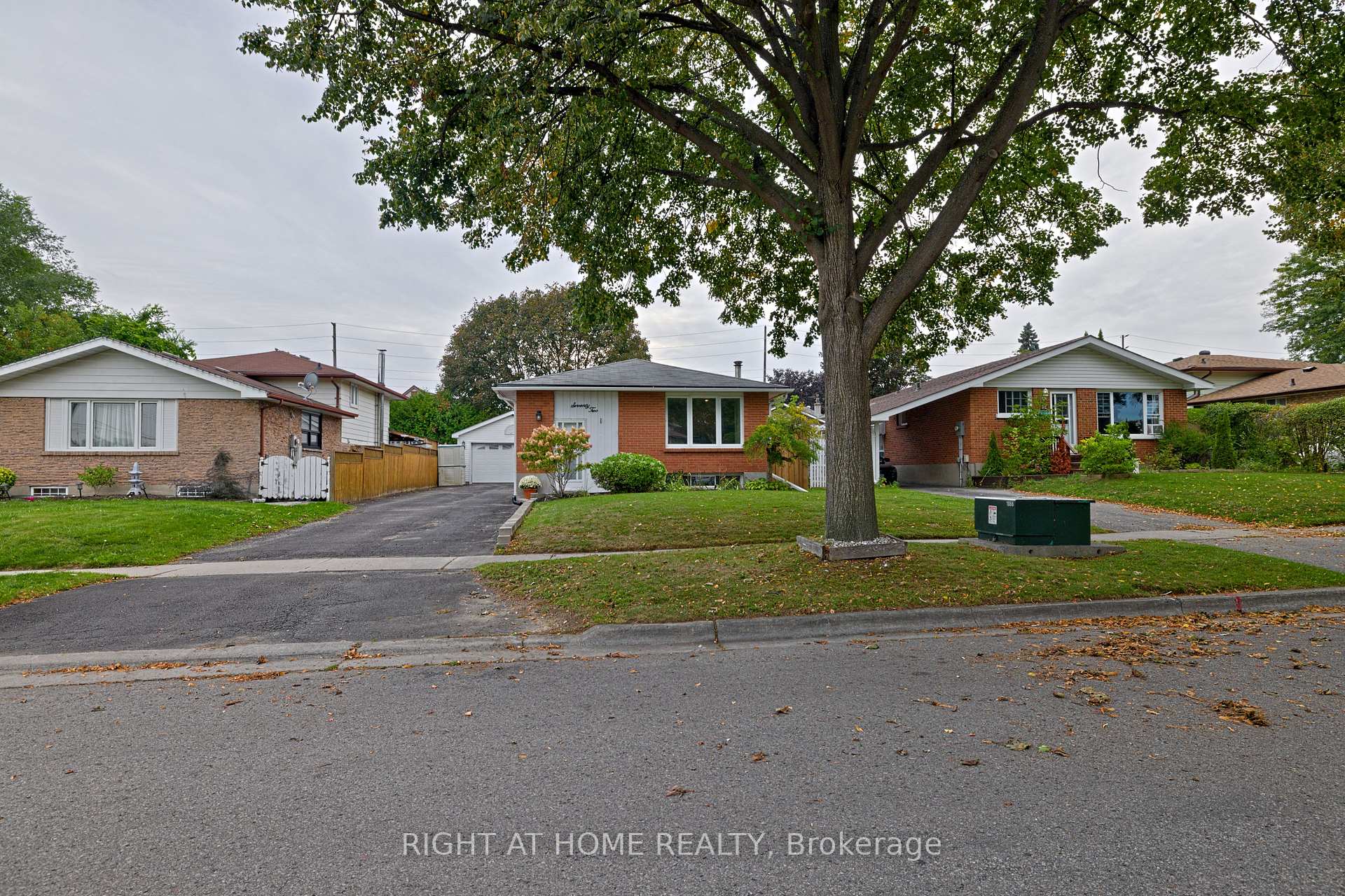 Photo 41 of 72 Claymore Crescent, Oshawa, Eastdale — HOMEH