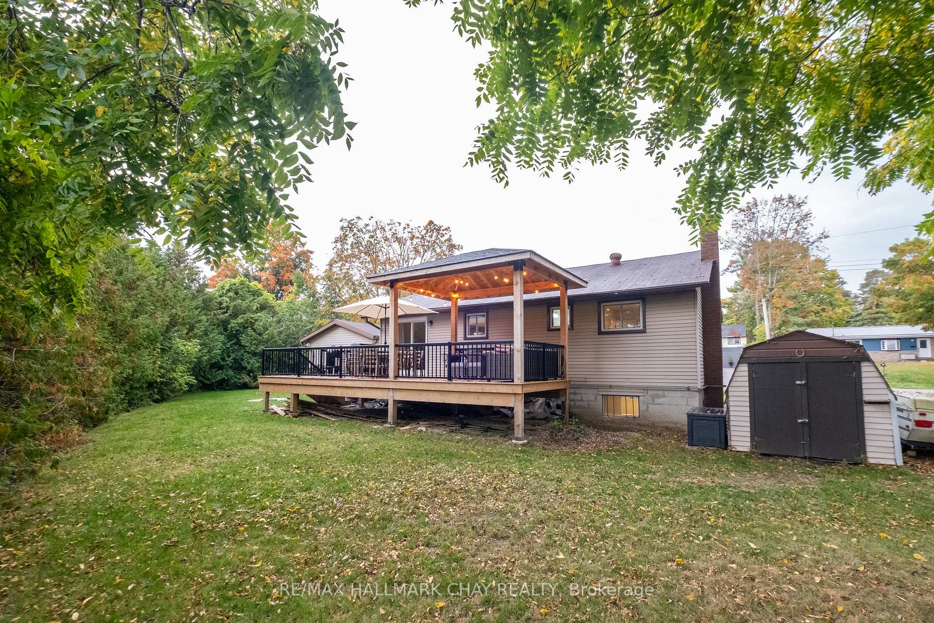 Photo 25 of 8 First Street, Orillia — HOMEH