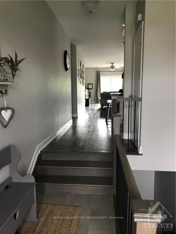 Photo 2 of 29 Senators Gate Drive, Perth — HOMEH