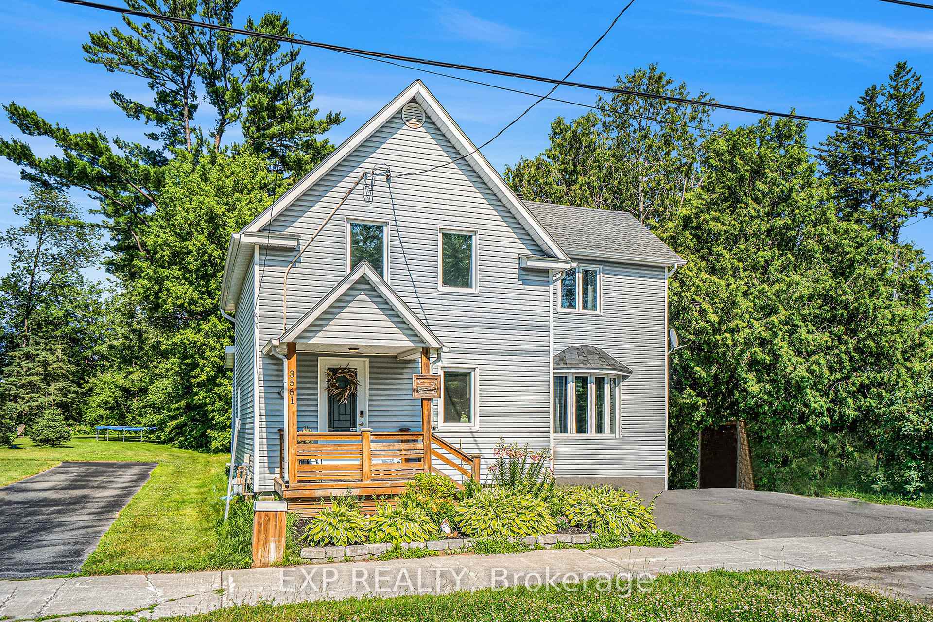 Photo 2 of 3561 Trim Road, Ottawa, Navan — HOMEH