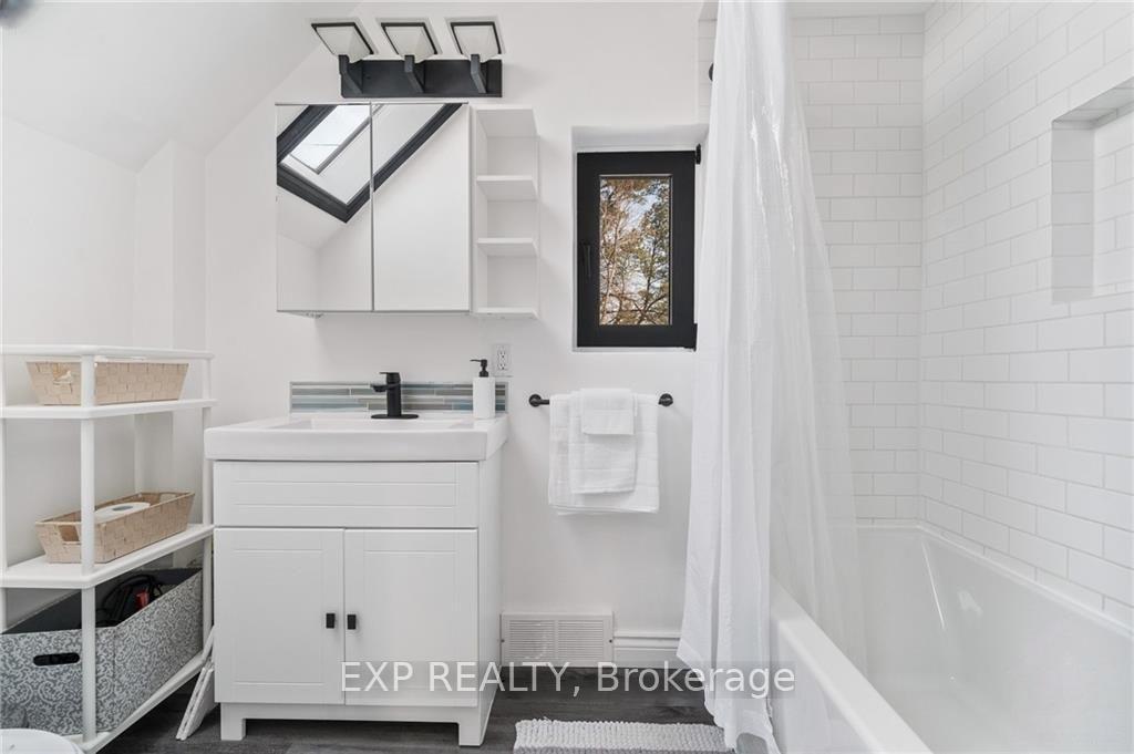 Photo 21 of 3561 Trim Road, Ottawa, Navan — HOMEH