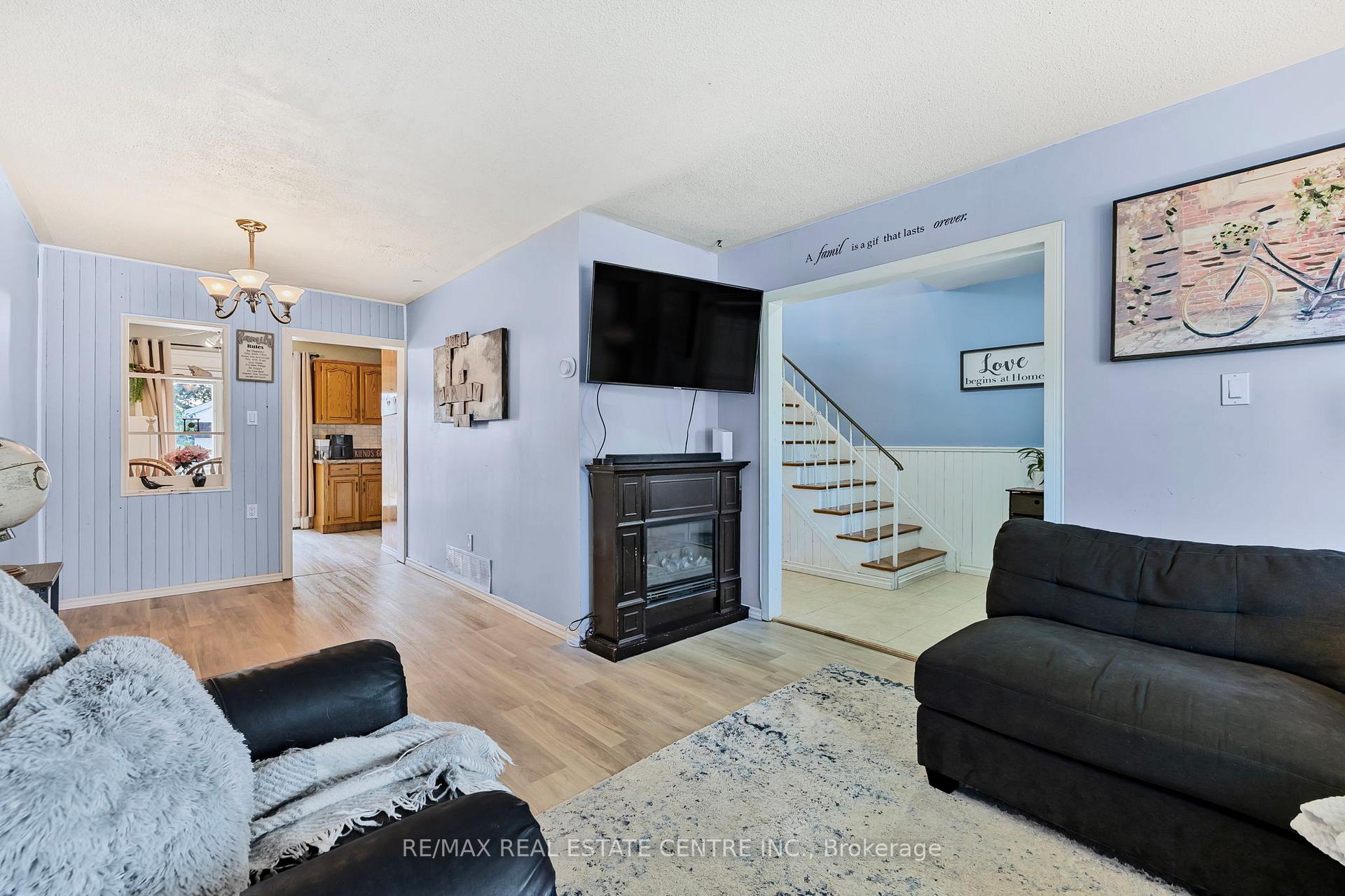 Photo 24 of 24 Carlton Drive, Orangeville — HOMEH