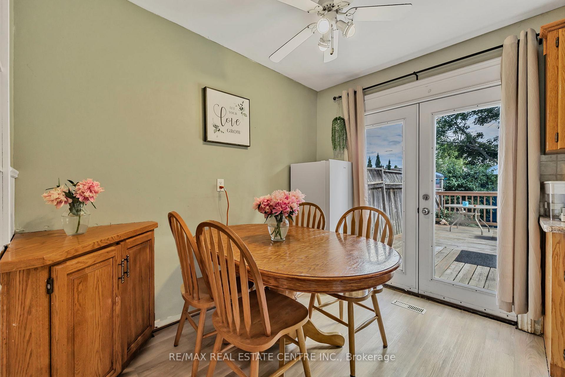 Photo 8 of 24 Carlton Drive, Orangeville — HOMEH