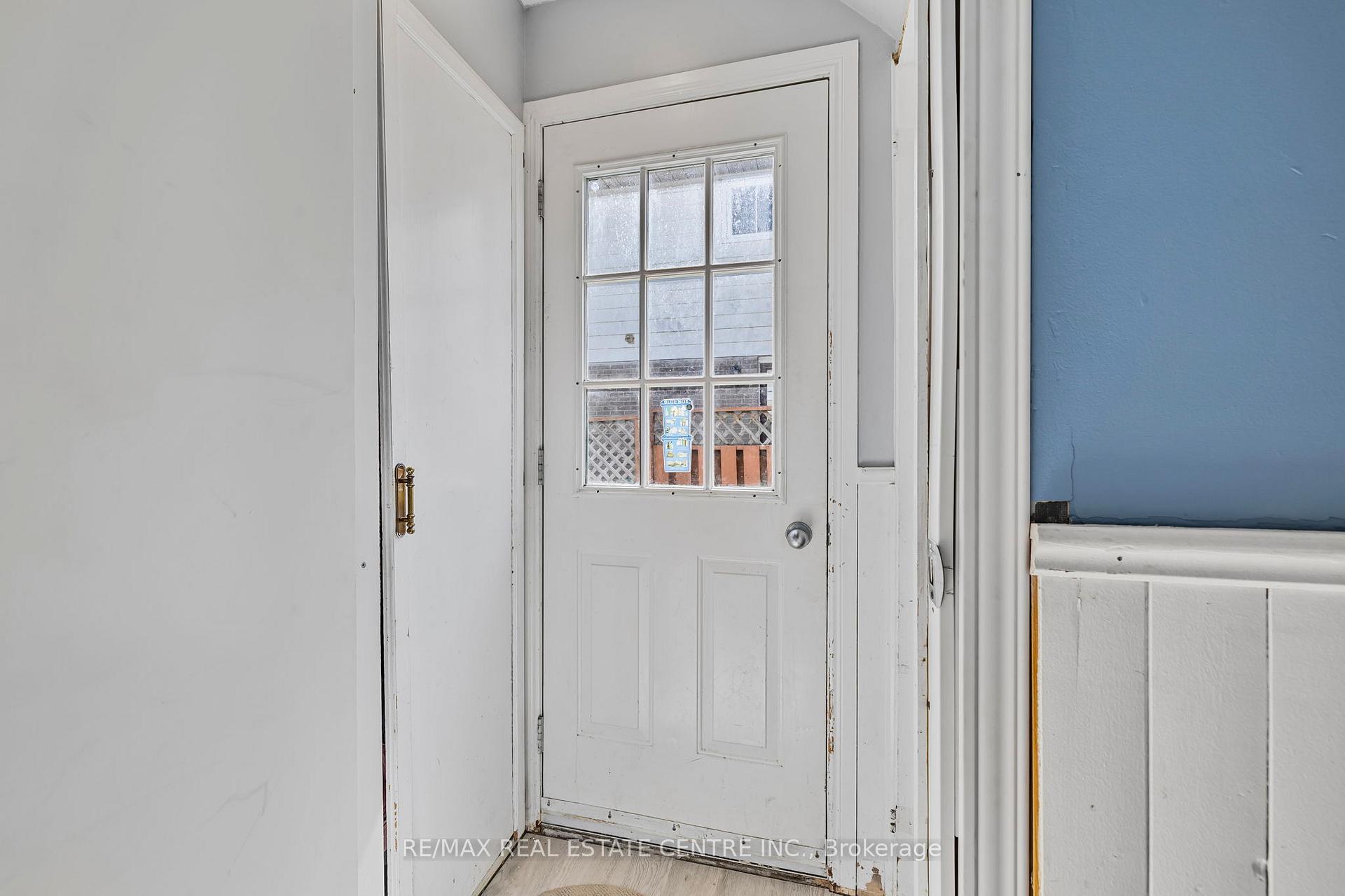 Photo 23 of 24 Carlton Drive, Orangeville — HOMEH