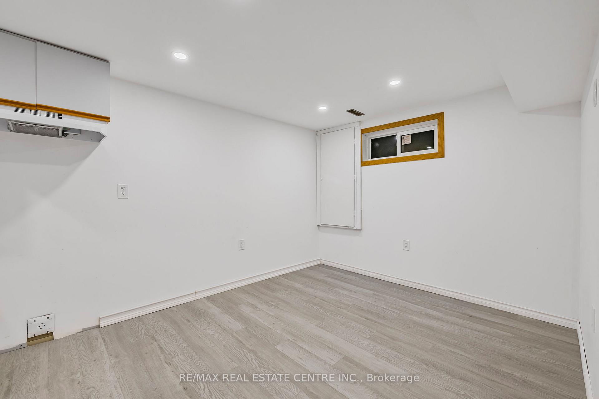 Photo 28 of 24 Carlton Drive, Orangeville — HOMEH