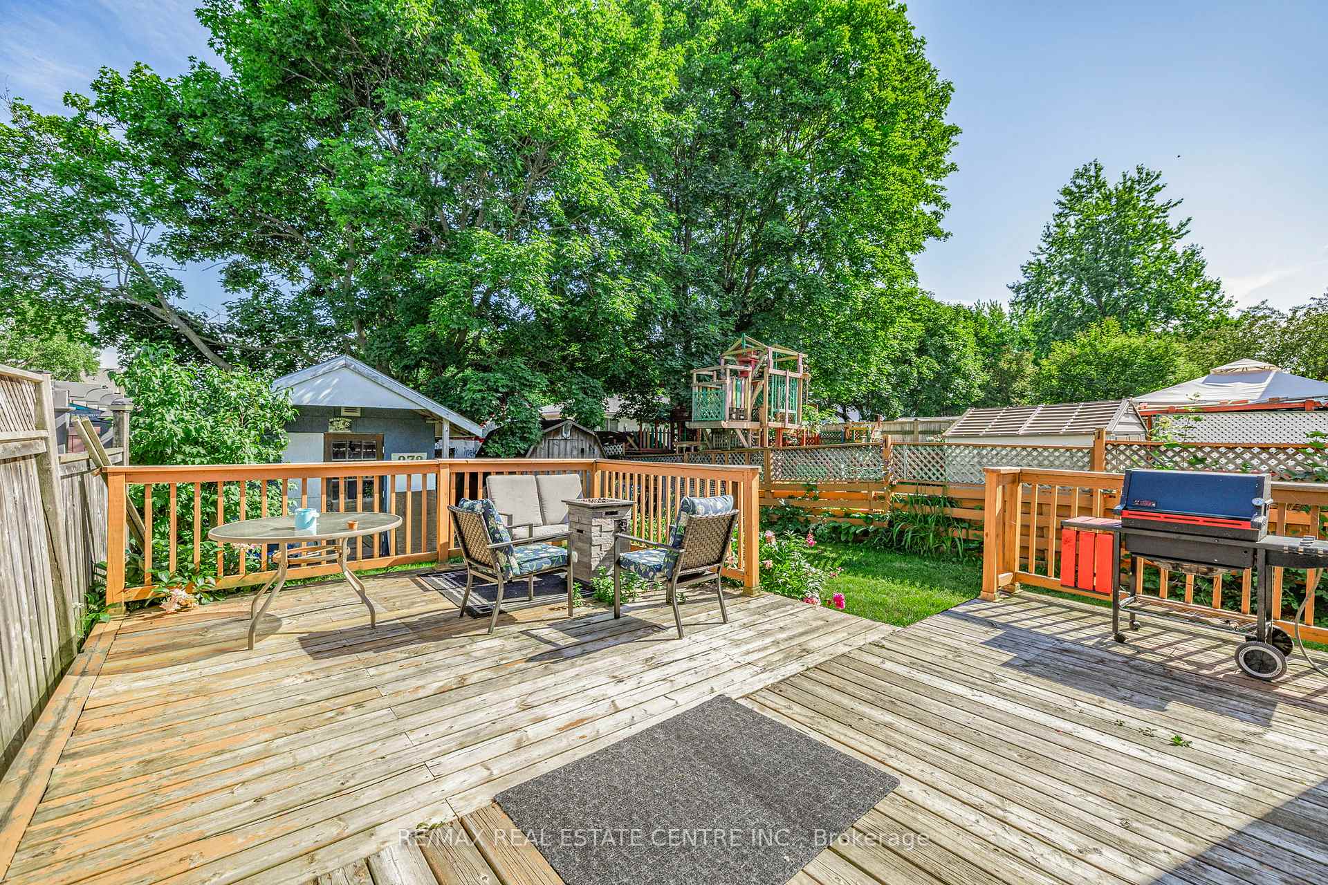 Photo 45 of 24 Carlton Drive, Orangeville — HOMEH