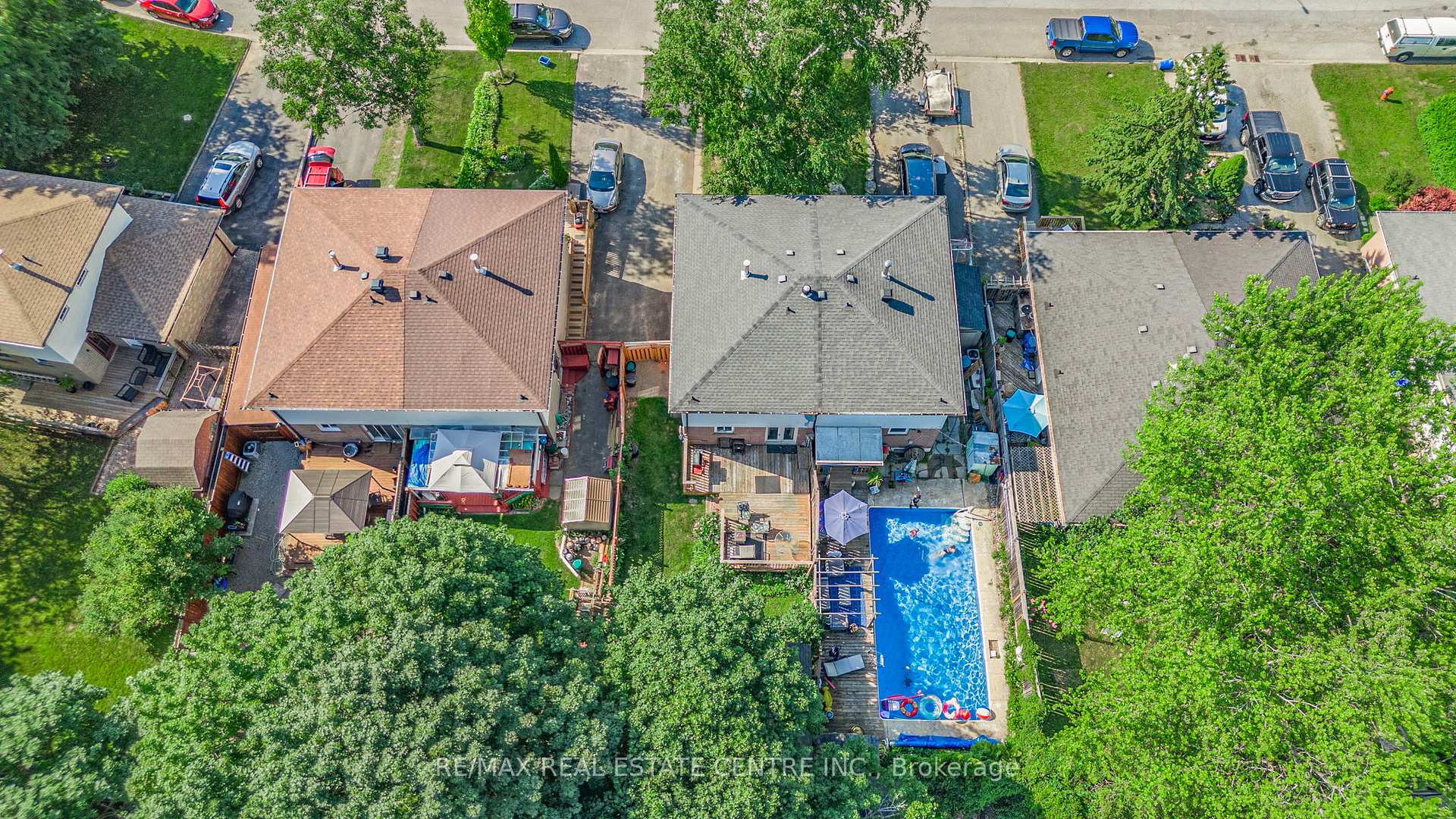Photo 32 of 24 Carlton Drive, Orangeville — HOMEH
