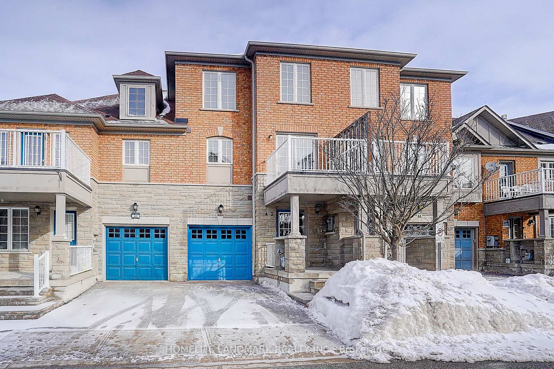 Photo 1 of 42 Thoroughbred Way, Markham, Berczy — HOMEH