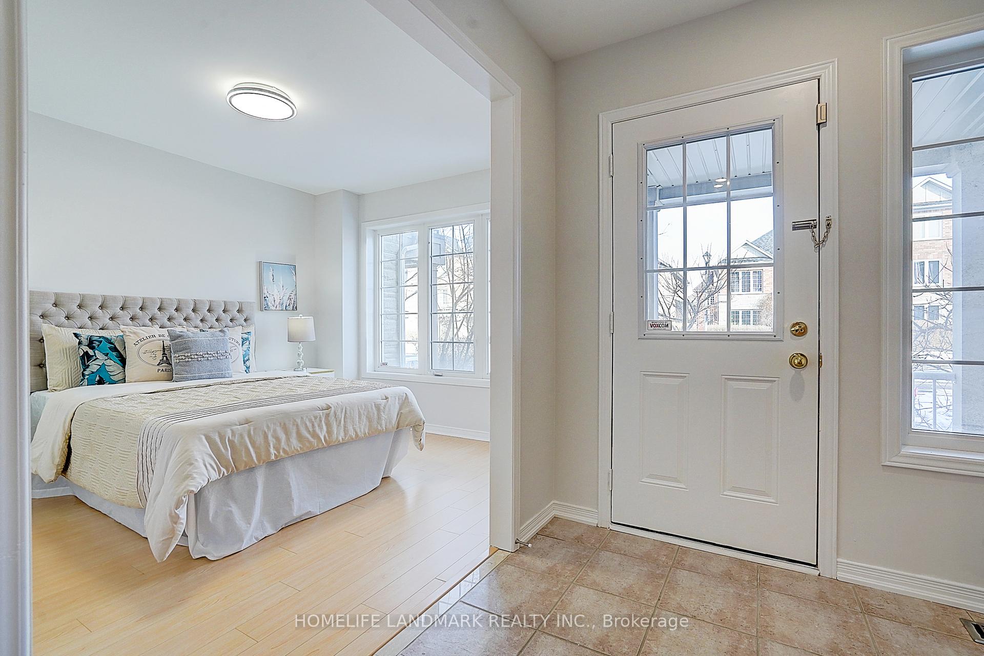 Photo 7 of 42 Thoroughbred Way, Markham, Berczy — HOMEH