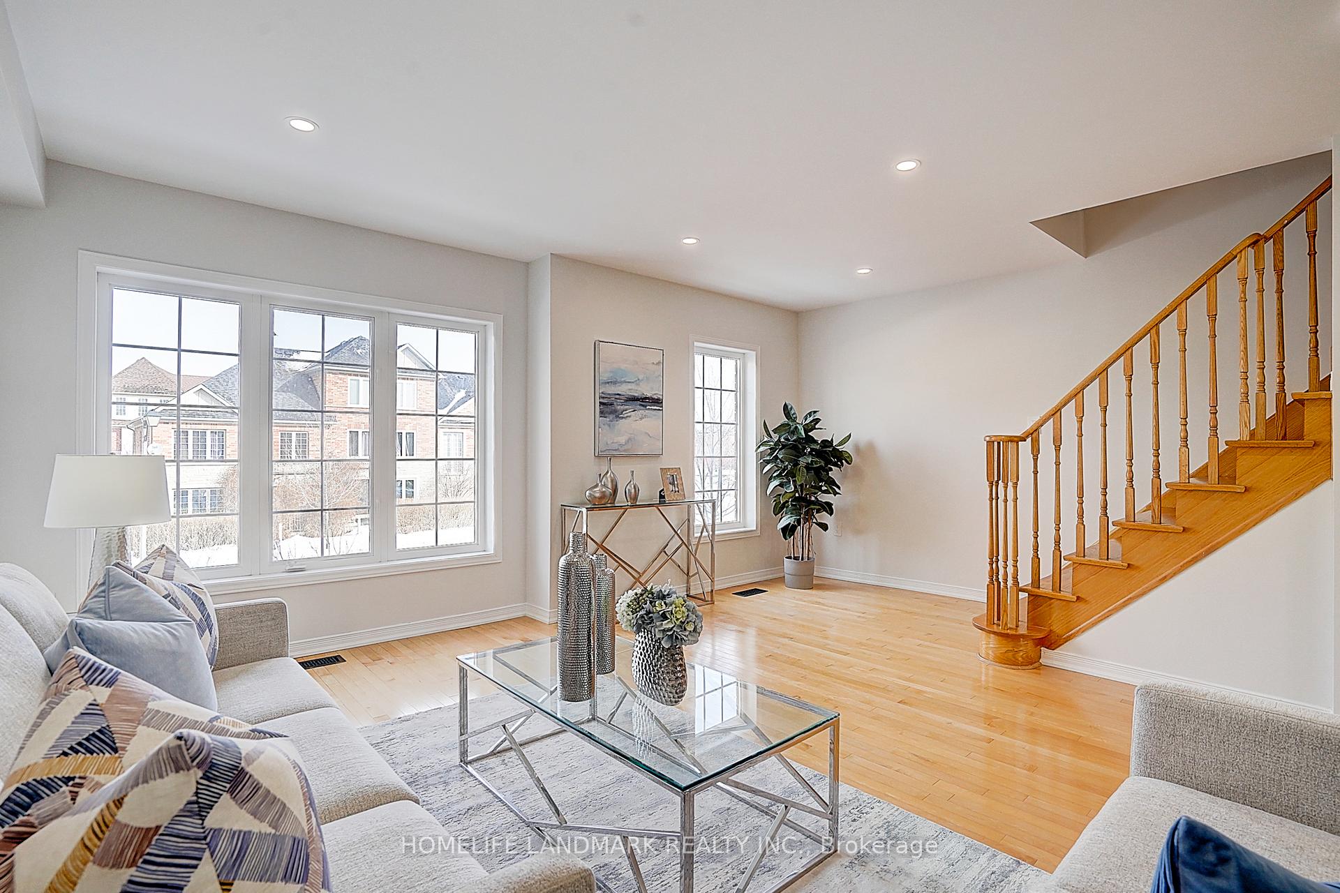Photo 9 of 42 Thoroughbred Way, Markham, Berczy — HOMEH