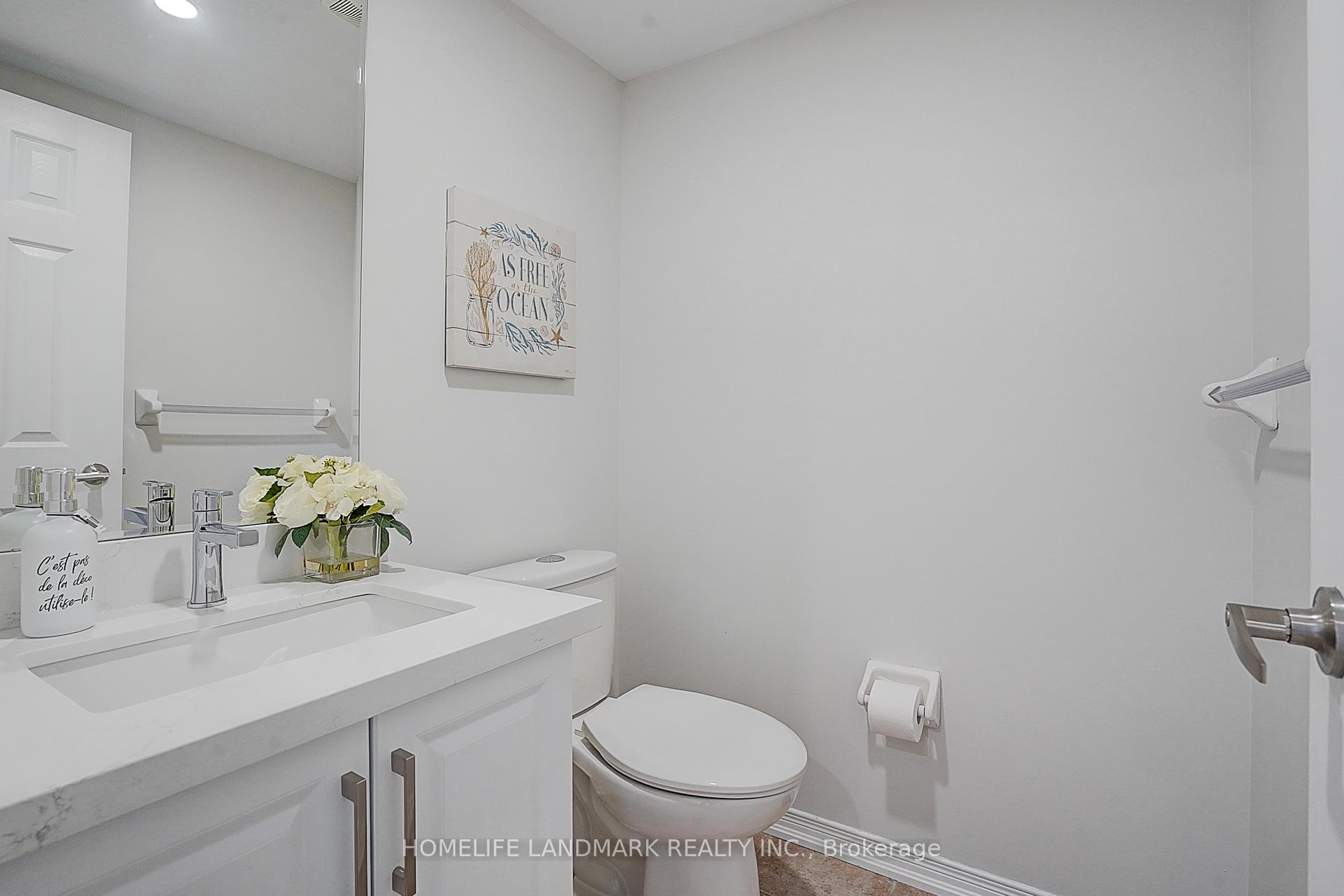 Photo 16 of 42 Thoroughbred Way, Markham, Berczy — HOMEH