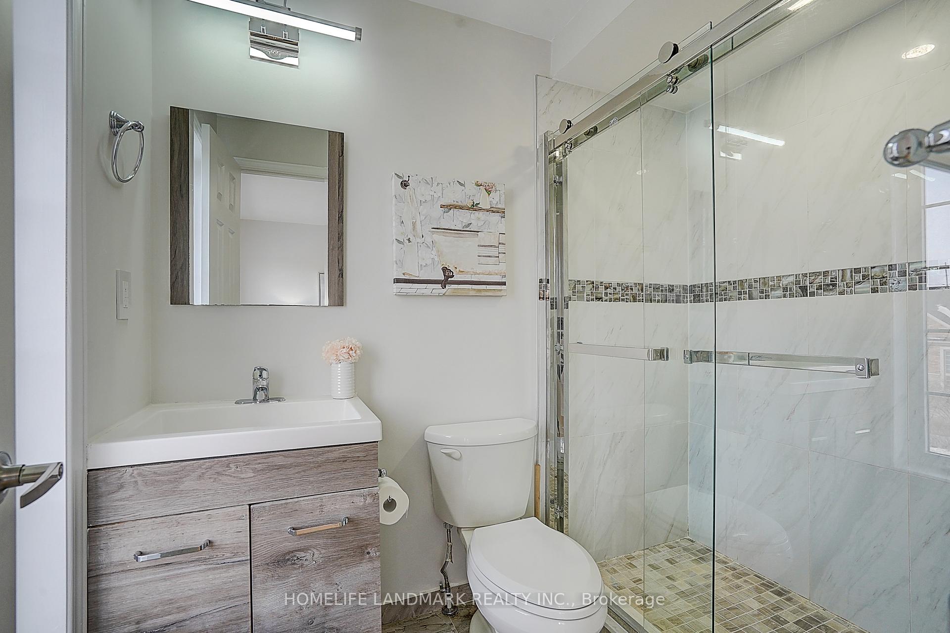Photo 22 of 42 Thoroughbred Way, Markham, Berczy — HOMEH