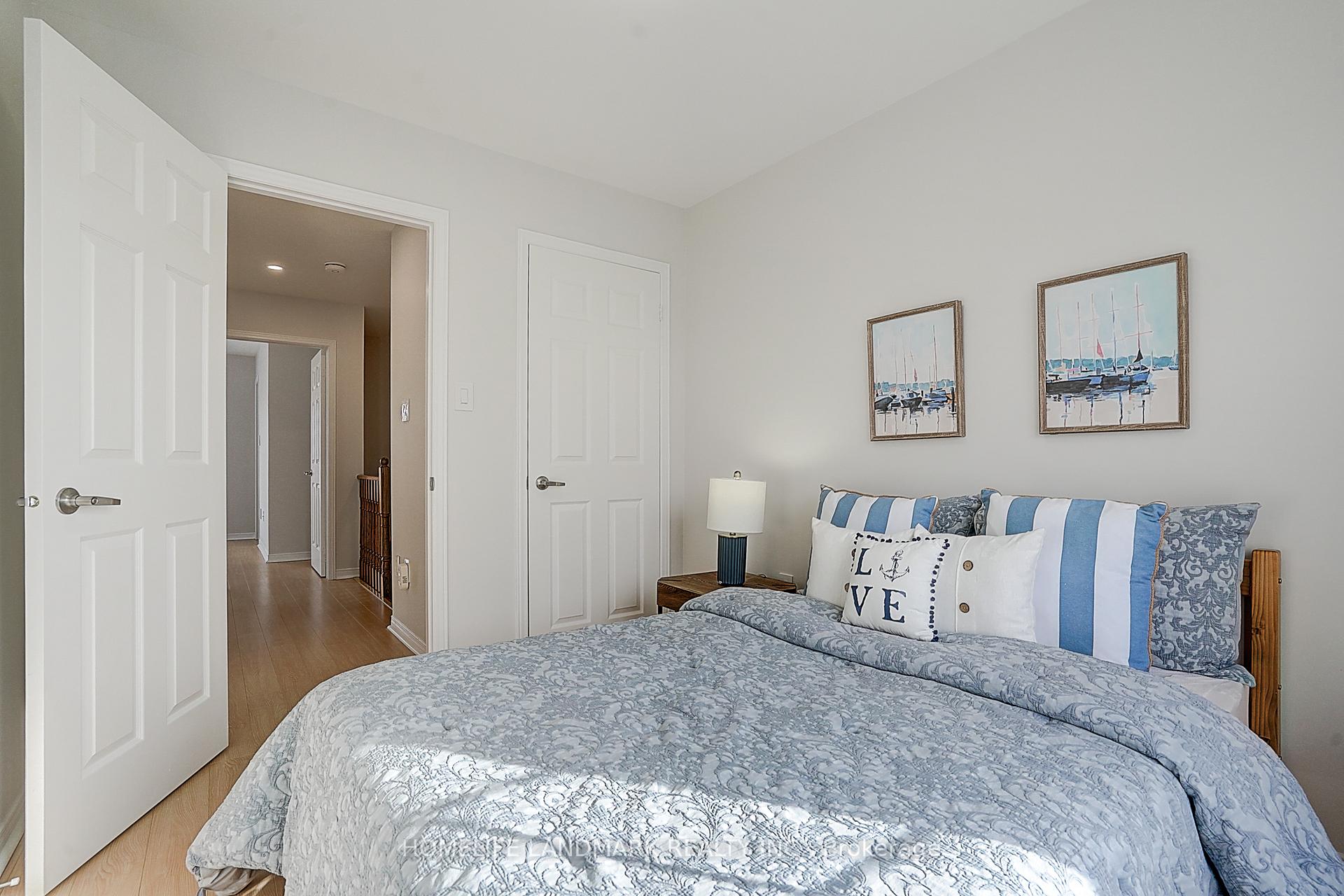 Photo 25 of 42 Thoroughbred Way, Markham, Berczy — HOMEH