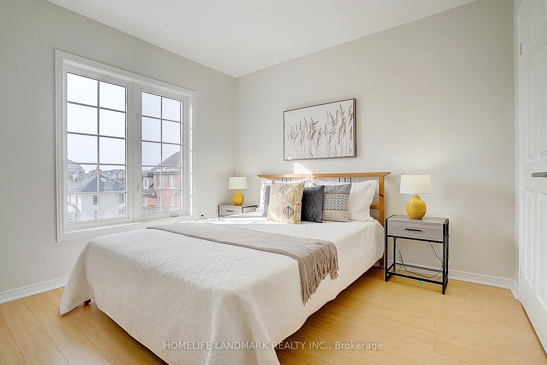 Photo 26 of 42 Thoroughbred Way, Markham, Berczy — HOMEH
