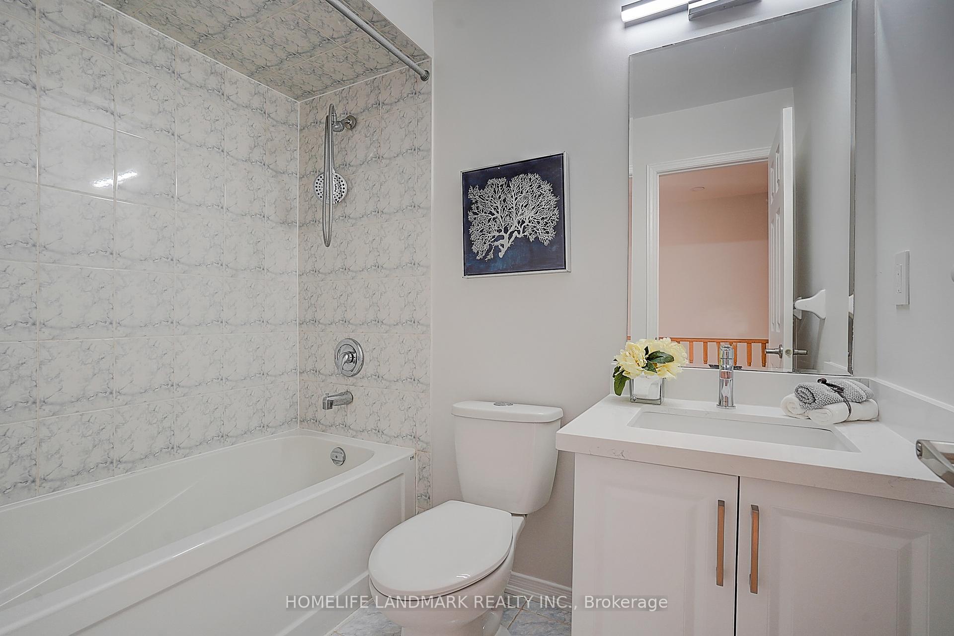 Photo 27 of 42 Thoroughbred Way, Markham, Berczy — HOMEH