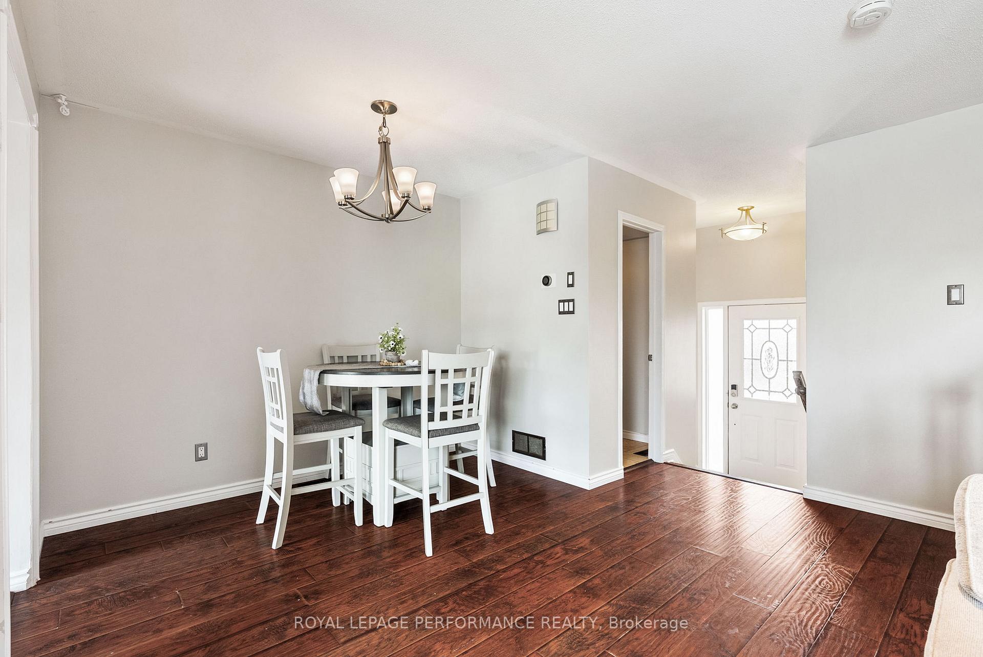 Photo 9 of 1631 Greywood Drive, Ottawa, Chateauneuf — HOMEH