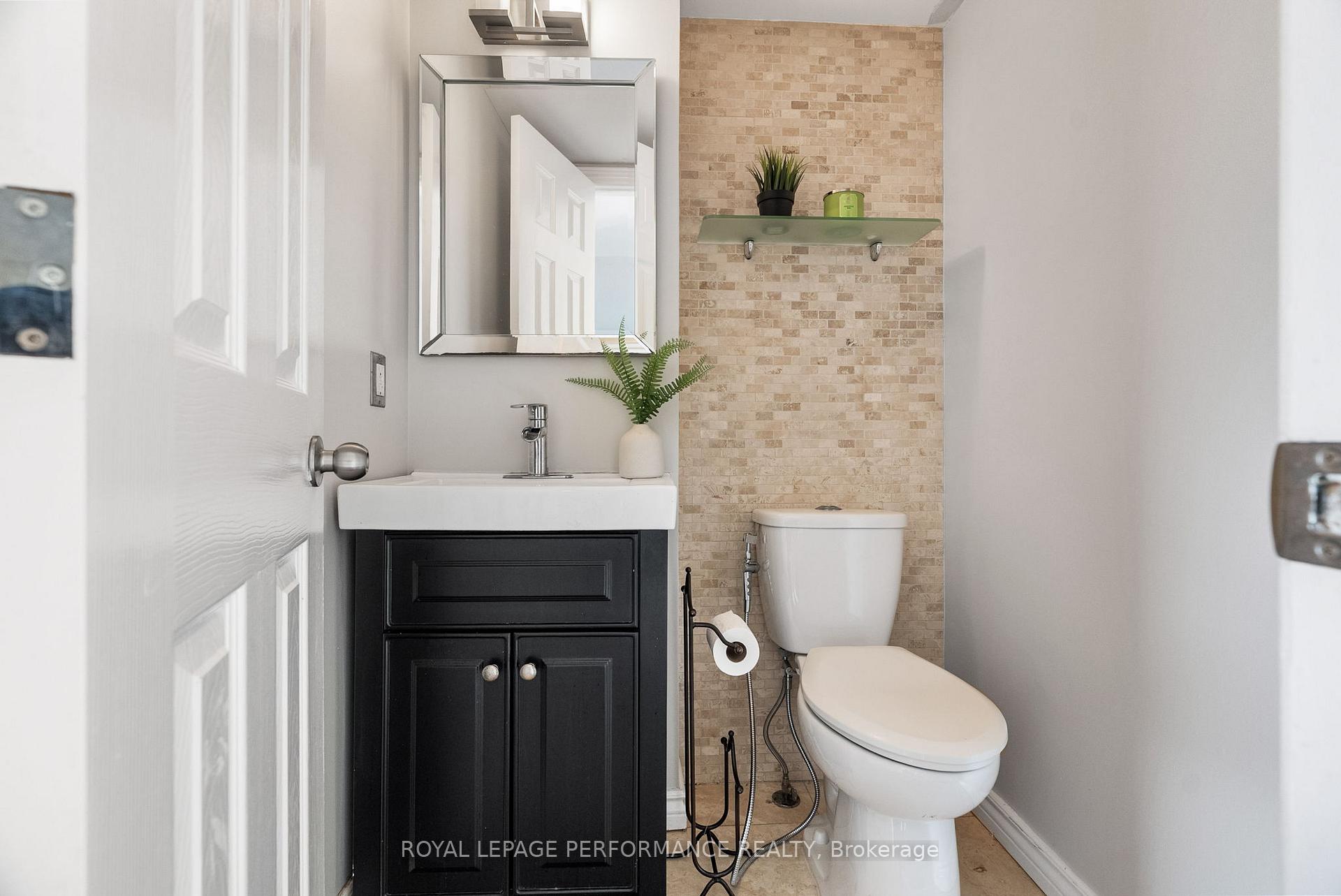 Photo 11 of 1631 Greywood Drive, Ottawa, Chateauneuf — HOMEH