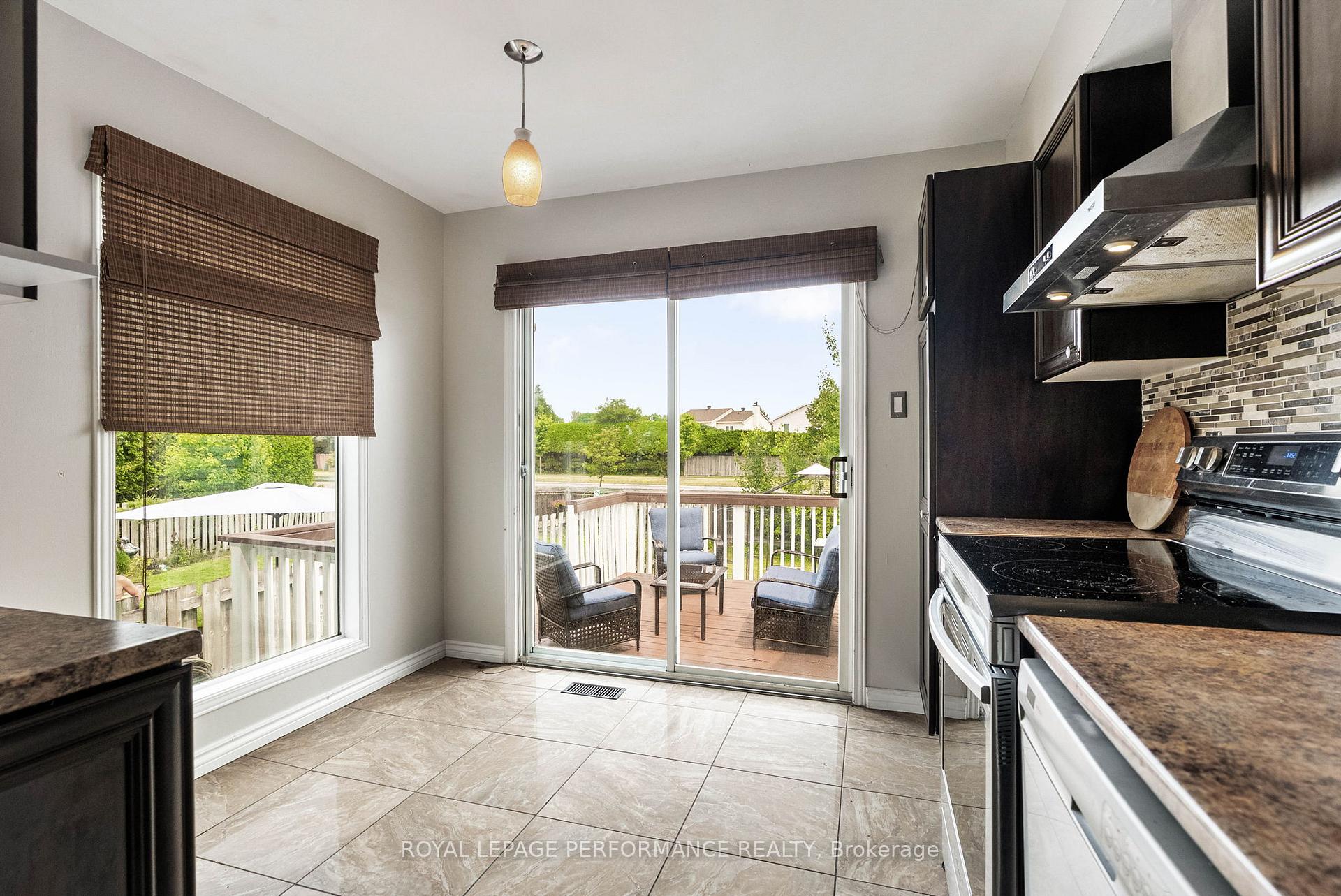 Photo 14 of 1631 Greywood Drive, Ottawa, Chateauneuf — HOMEH