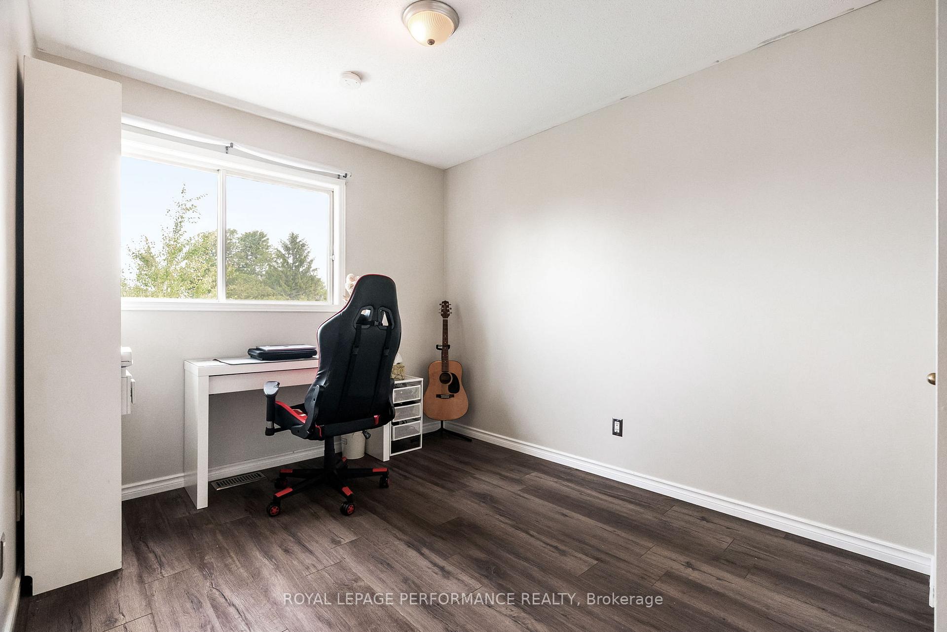 Photo 24 of 1631 Greywood Drive, Ottawa, Chateauneuf — HOMEH