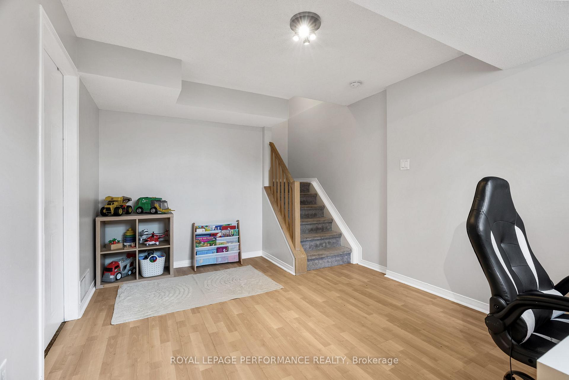 Photo 26 of 1631 Greywood Drive, Ottawa, Chateauneuf — HOMEH
