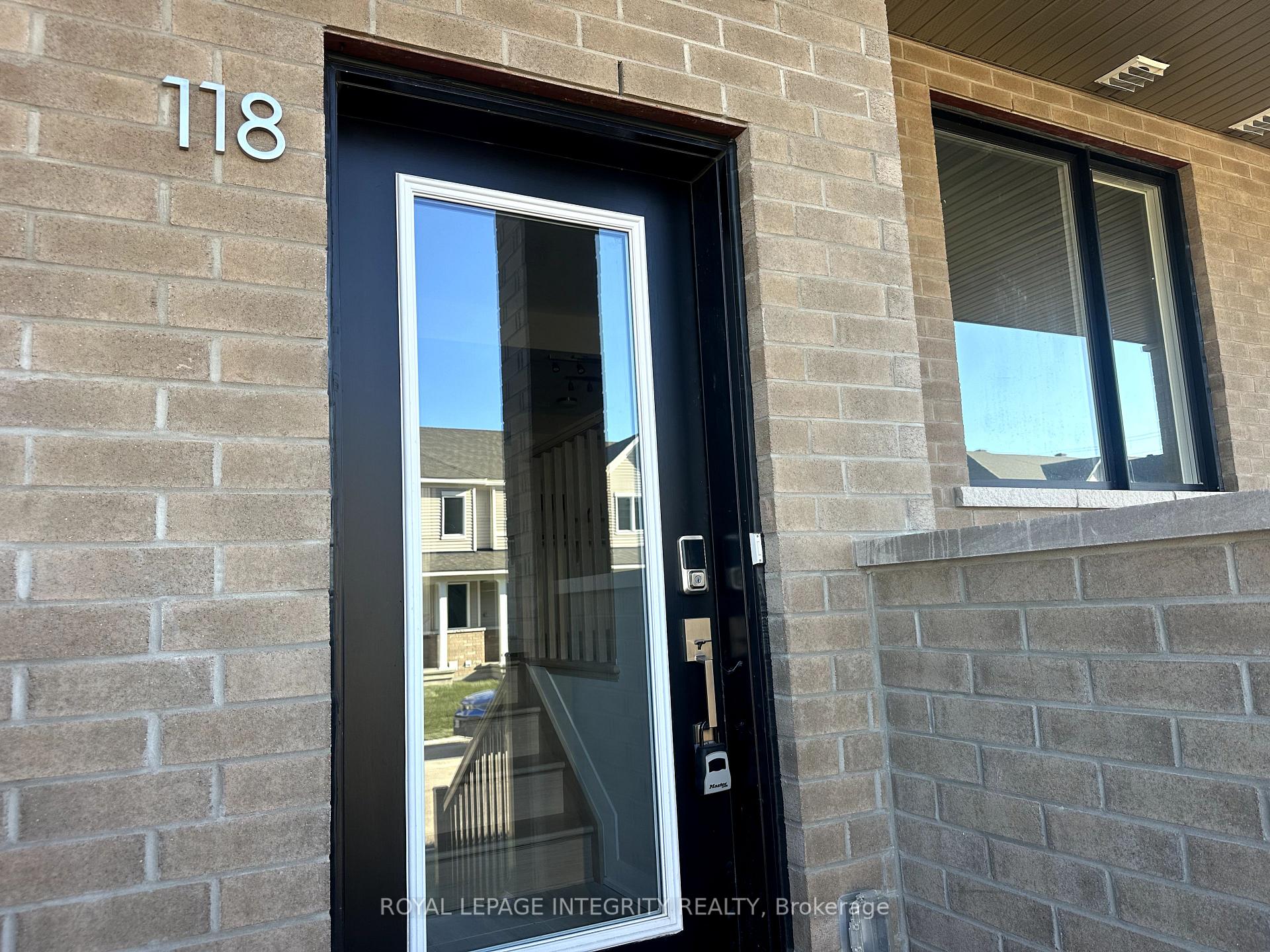 Photo 3 of 118 Ryan Reynolds Way, Ottawa, Avalon West — HOMEH