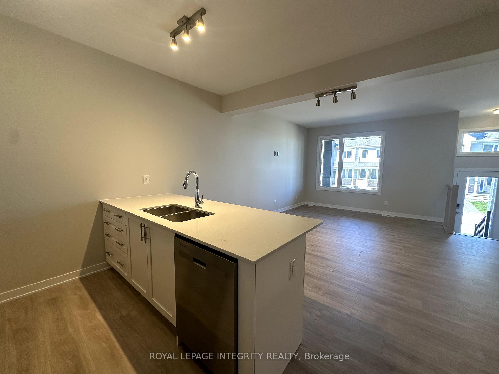 Photo 7 of 118 Ryan Reynolds Way, Ottawa, Avalon West — HOMEH