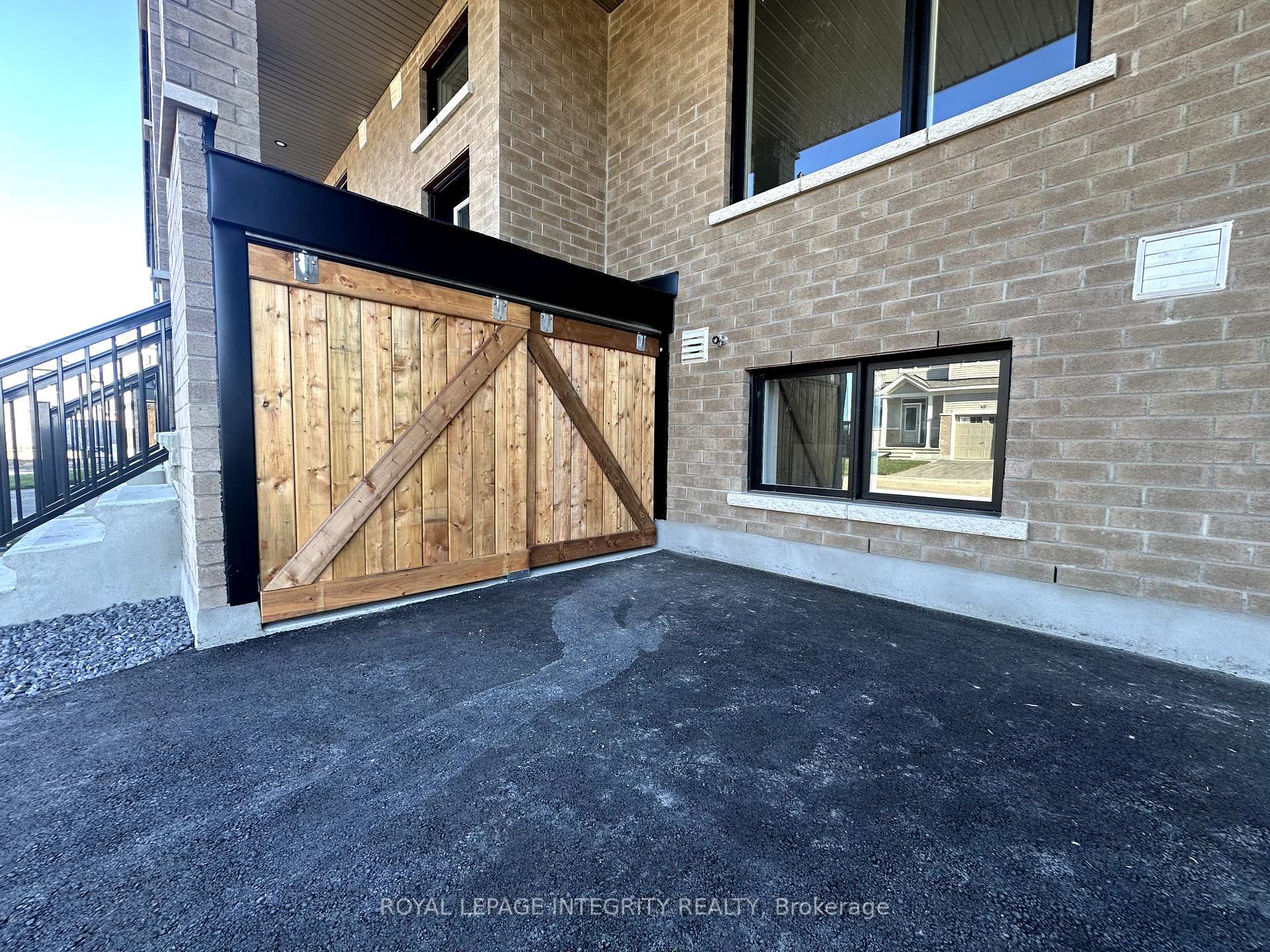 Photo 18 of 118 Ryan Reynolds Way, Ottawa, Avalon West — HOMEH