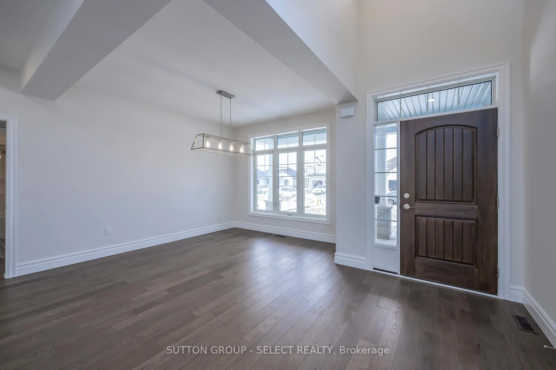 Photo 3 of 7 Spruce Crescent, North Middlesex, Parkhill — HOMEH