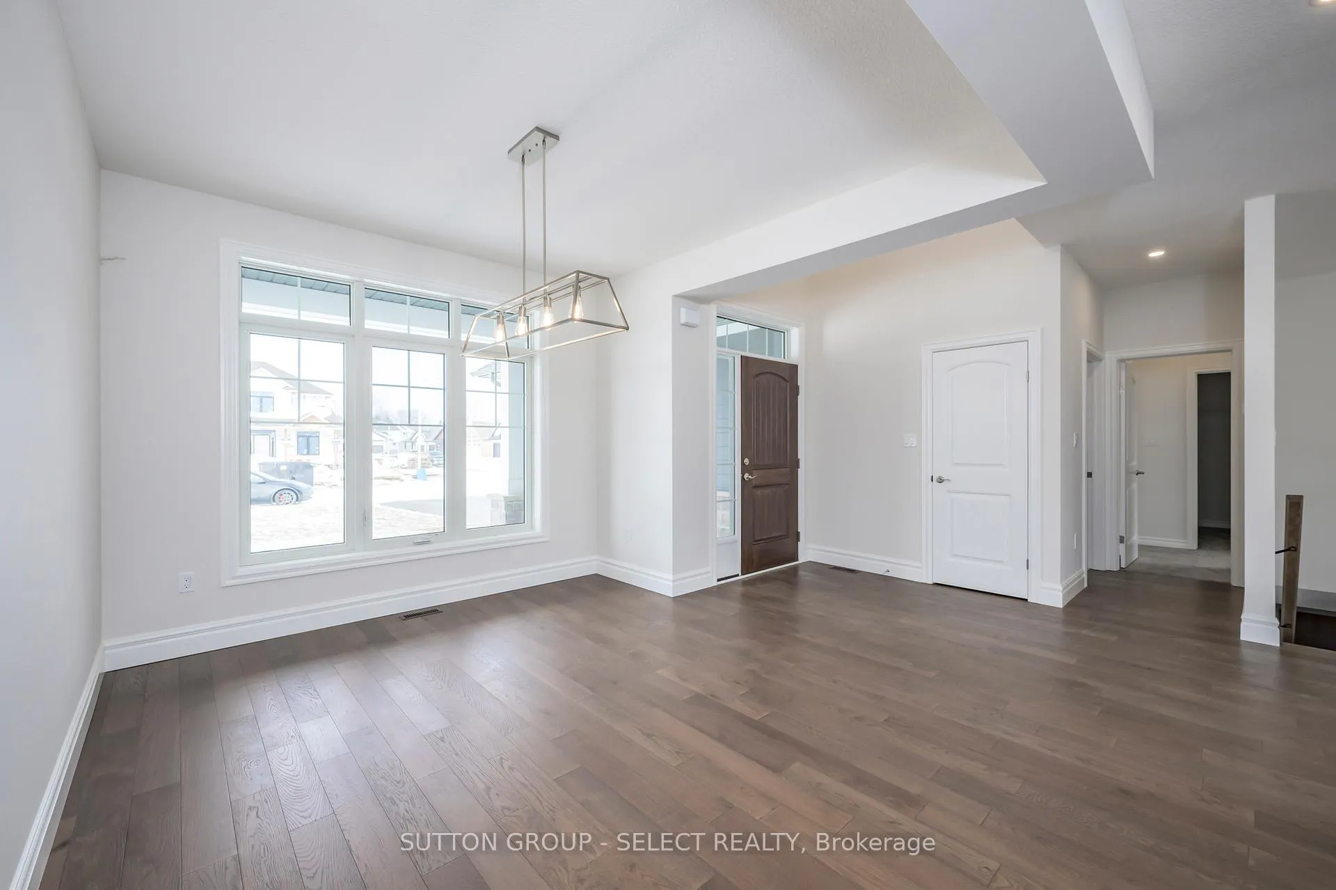 Photo 4 of 7 Spruce Crescent, North Middlesex, Parkhill — HOMEH