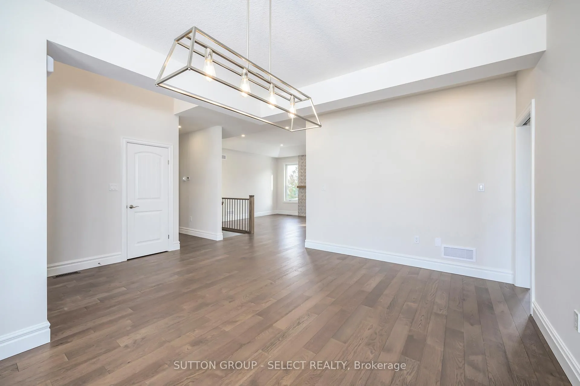 Photo 5 of 7 Spruce Crescent, North Middlesex, Parkhill — HOMEH