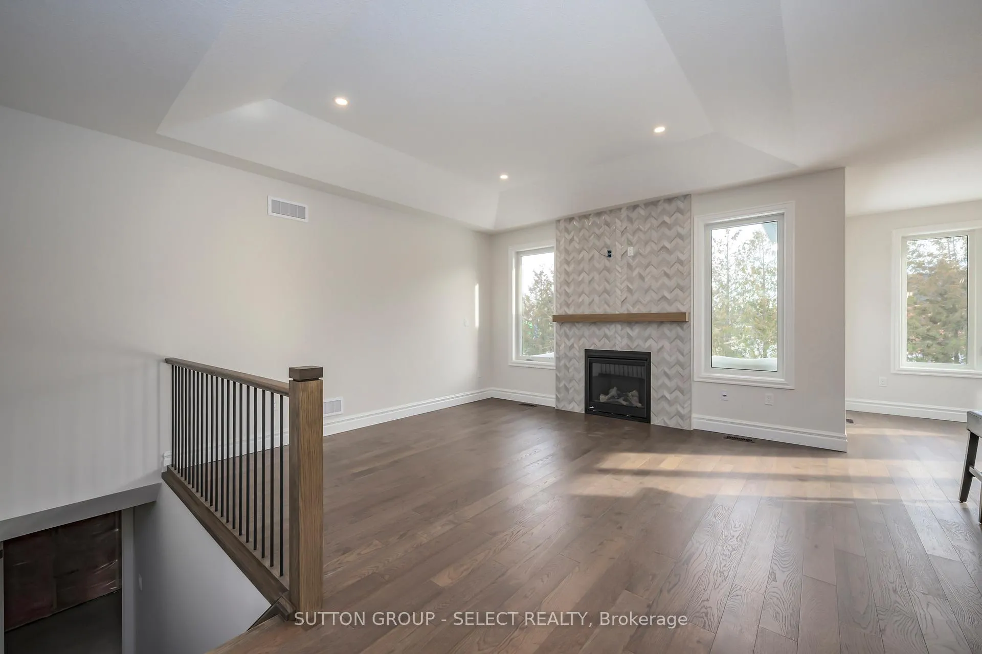 Photo 6 of 7 Spruce Crescent, North Middlesex, Parkhill — HOMEH