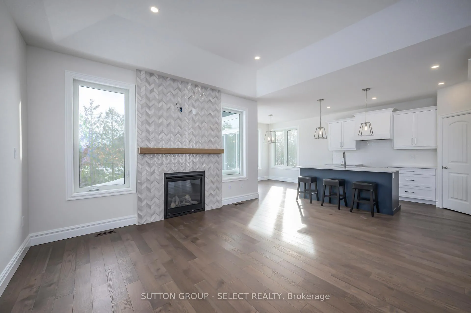 Photo 7 of 7 Spruce Crescent, North Middlesex, Parkhill — HOMEH