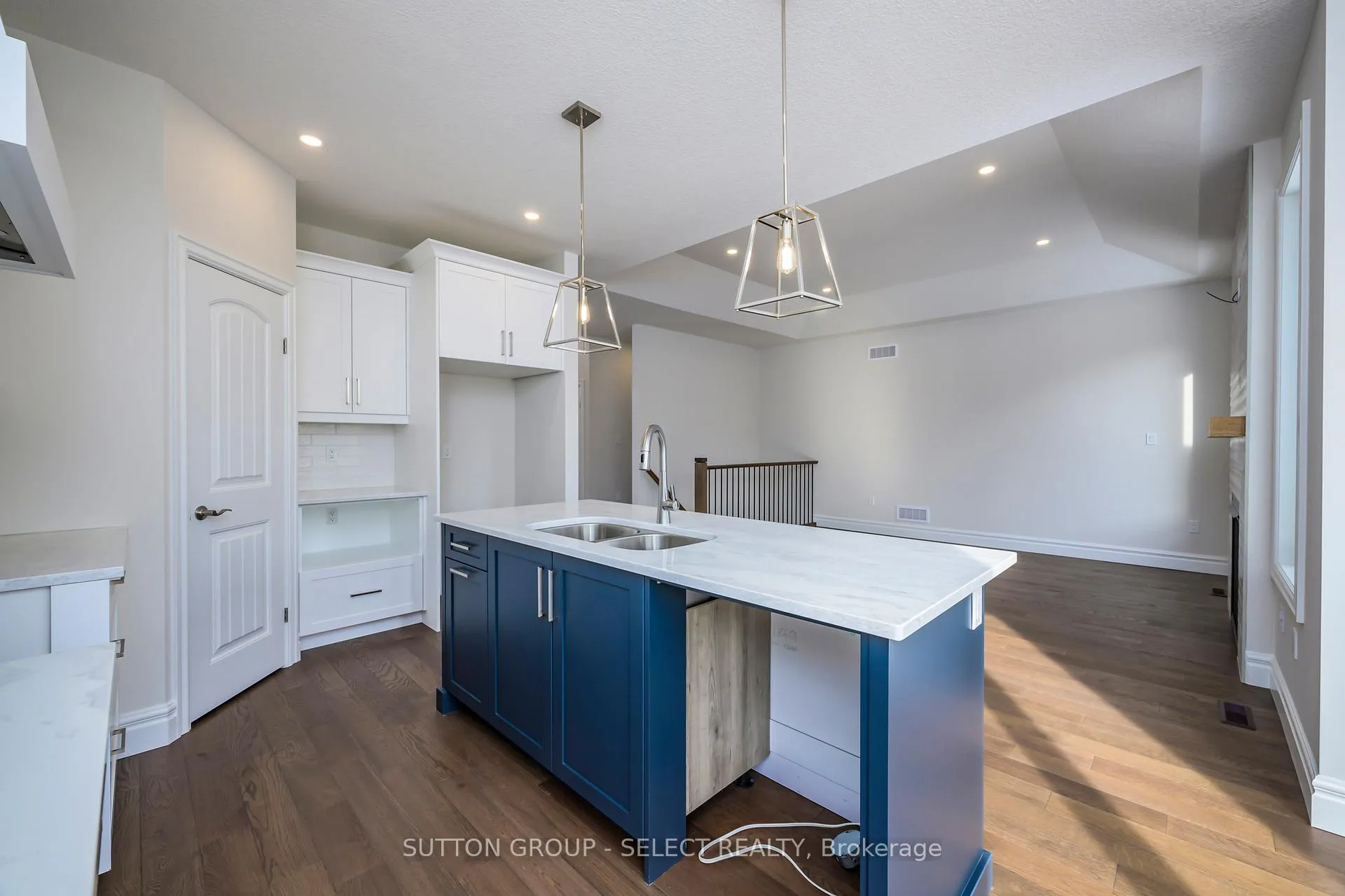Photo 12 of 7 Spruce Crescent, North Middlesex, Parkhill — HOMEH